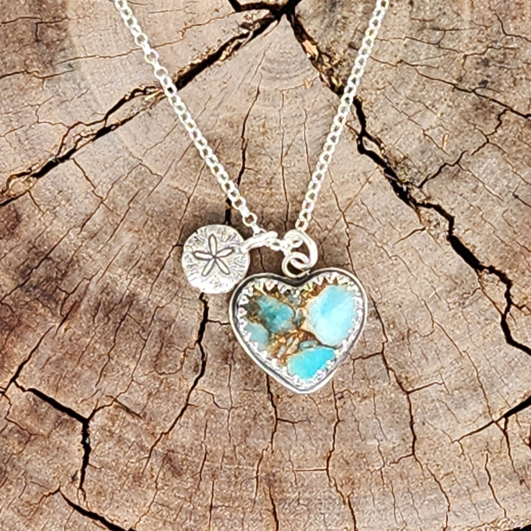 Beach queen triple charms