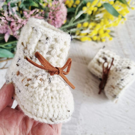 Baby Booties | Oatmeal | Newborn | Crochet | Knit | Shoes | Socks