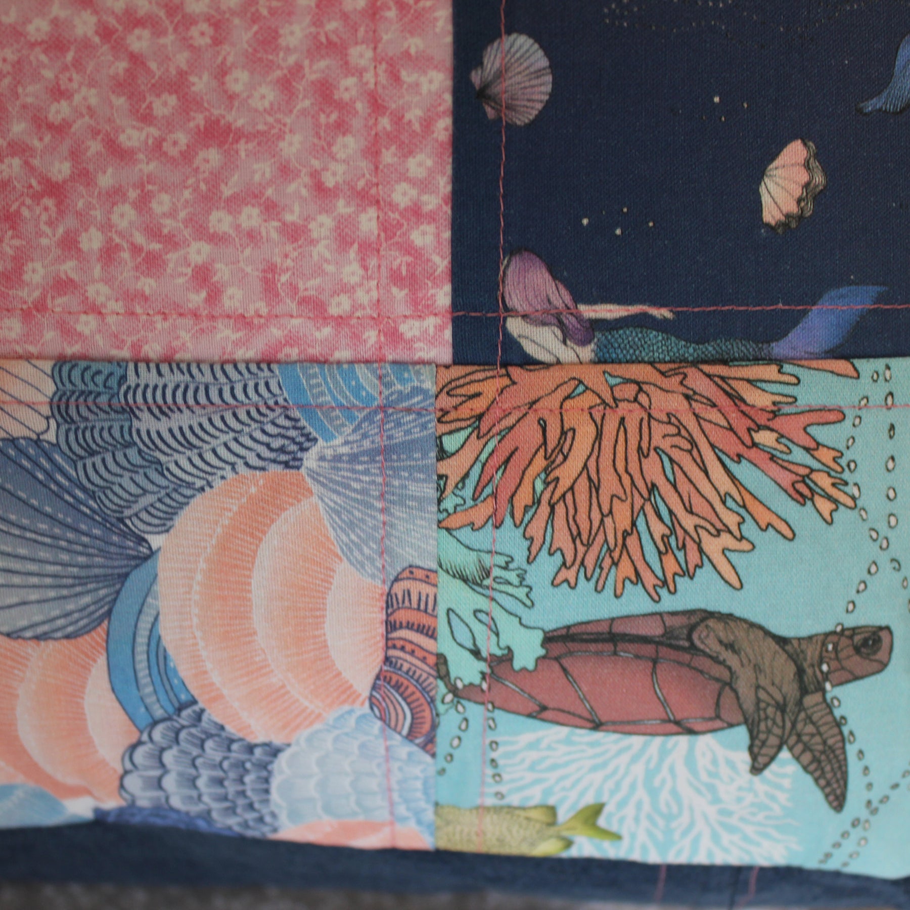 'UNDER THE SEA´ TOTE BAG - FLAT HANDLES - DARK DENIM