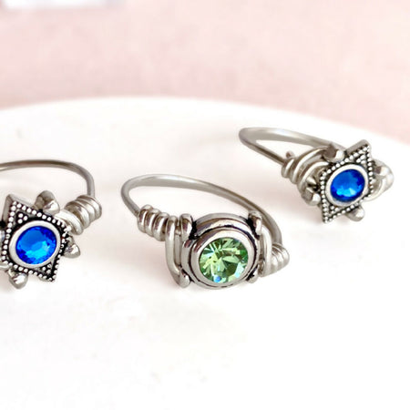 Vintage style crystal silver wire ring blue or green