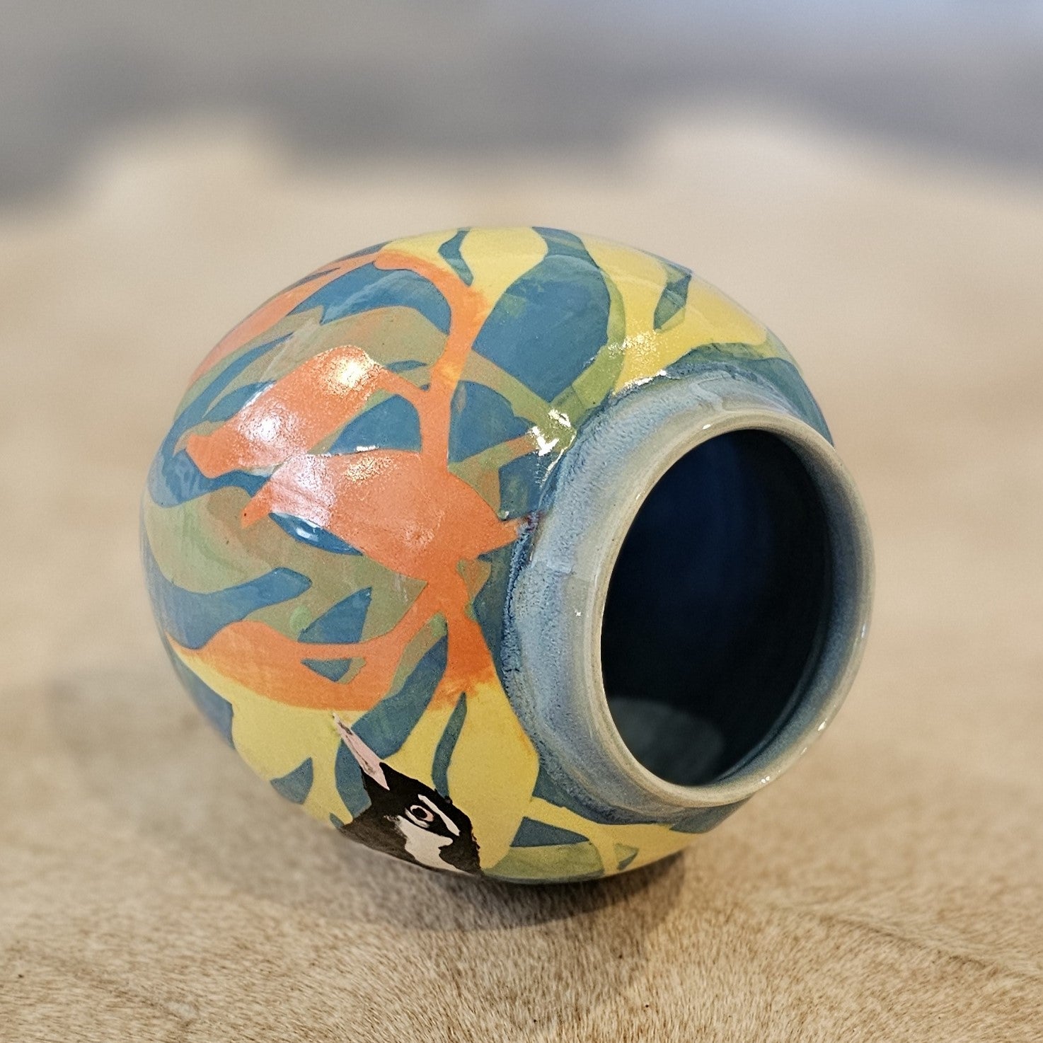 Peewee (Magpie Lark) Vase