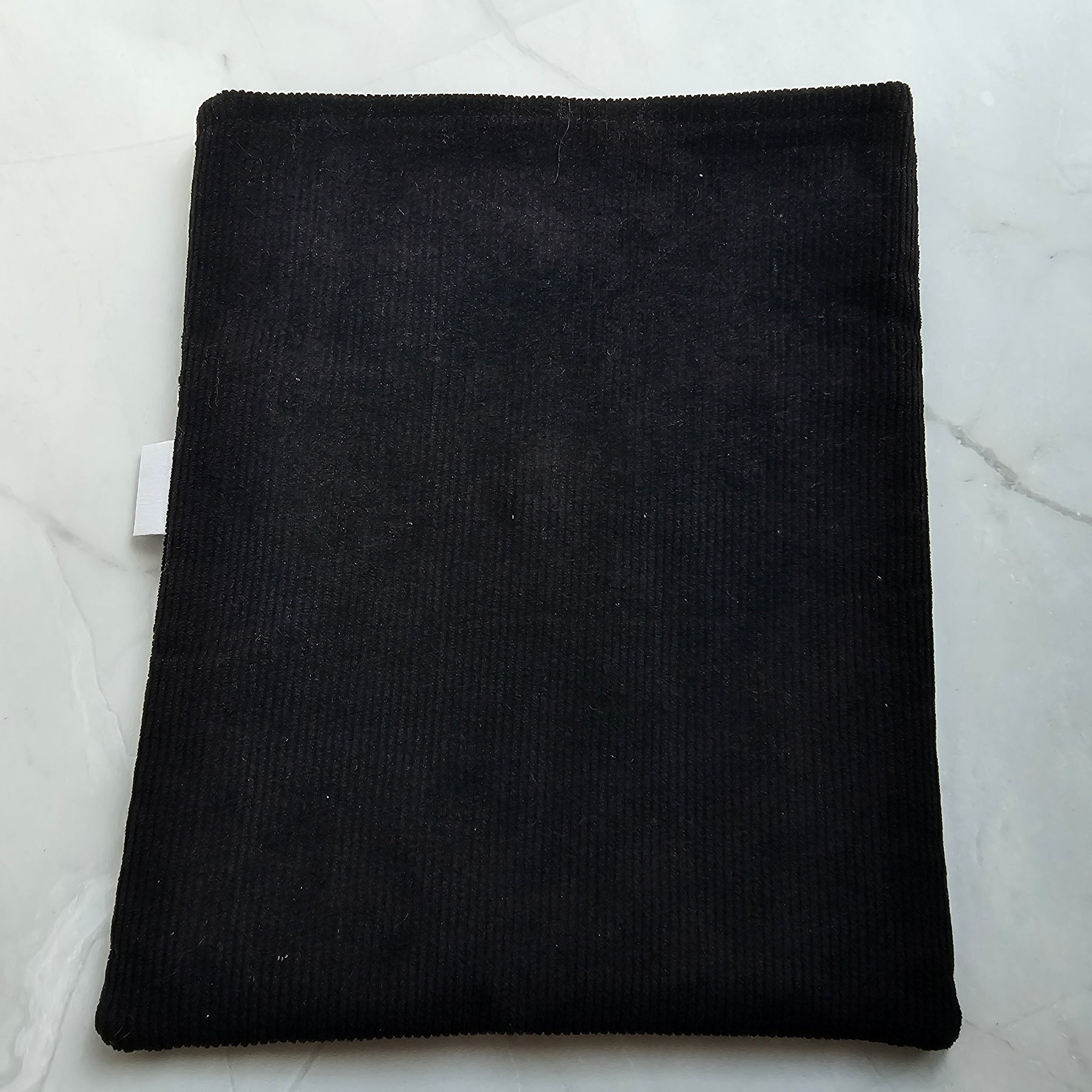I-Pad/Book Sleeves - Skulls