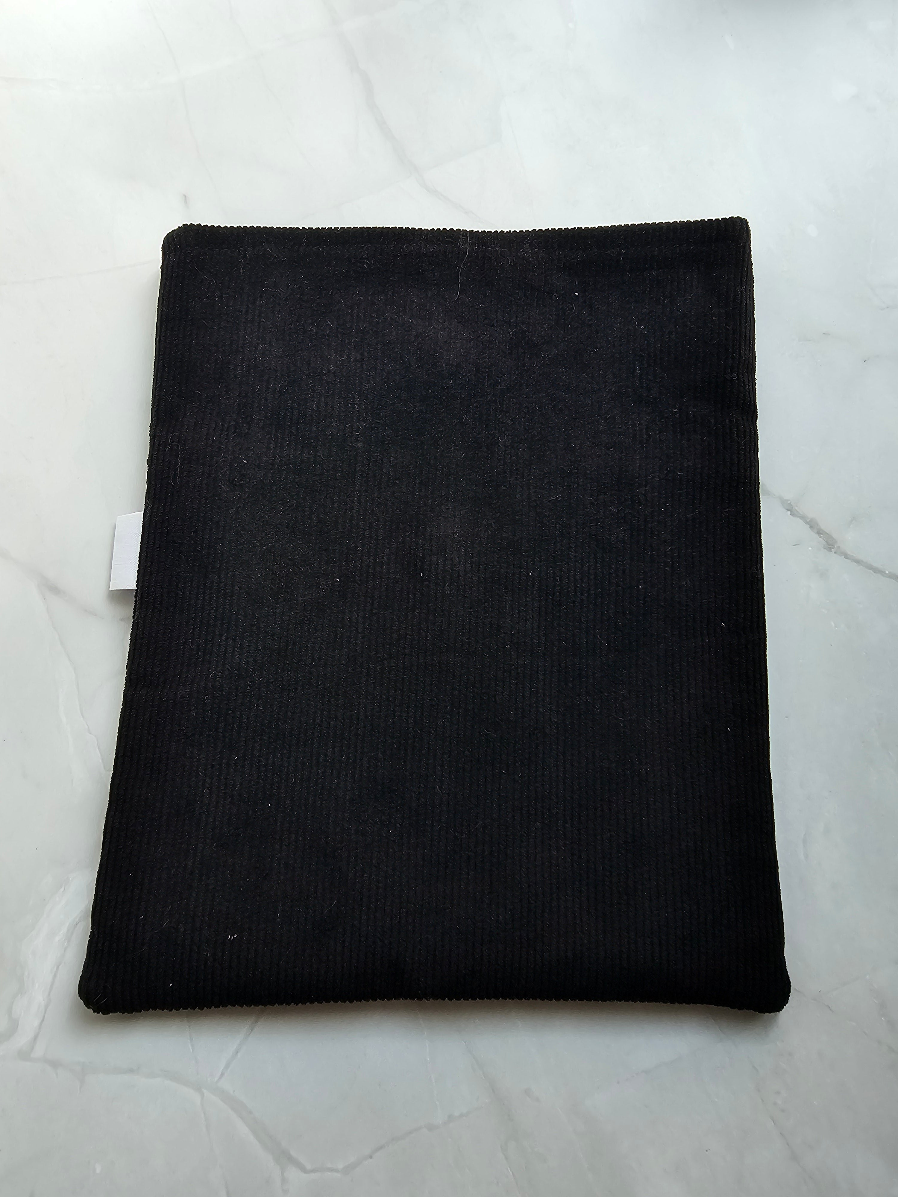 I-Pad/Book Sleeves - Skulls
