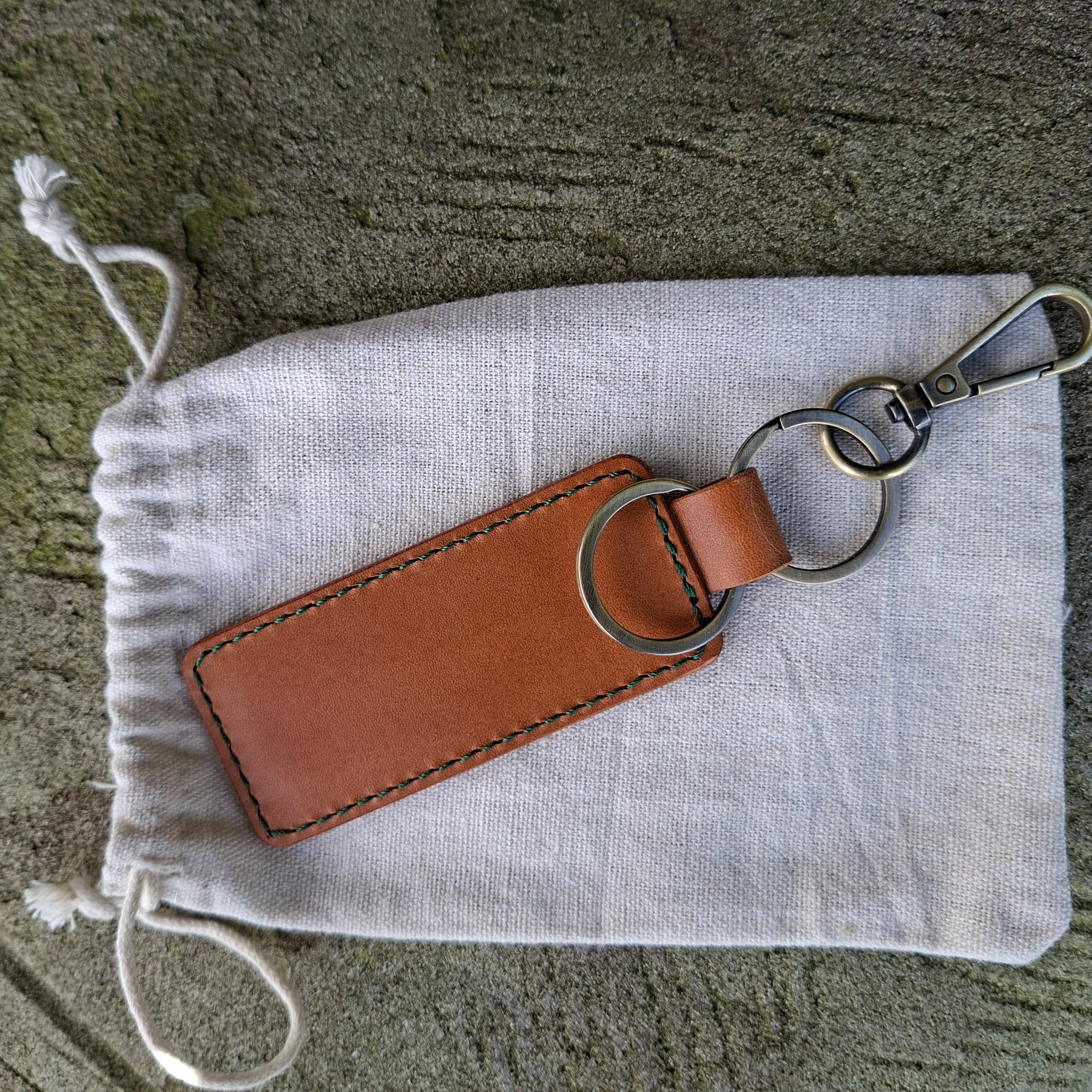 Keyring With Secret Cash Holder - Green Thread Buttero Leather