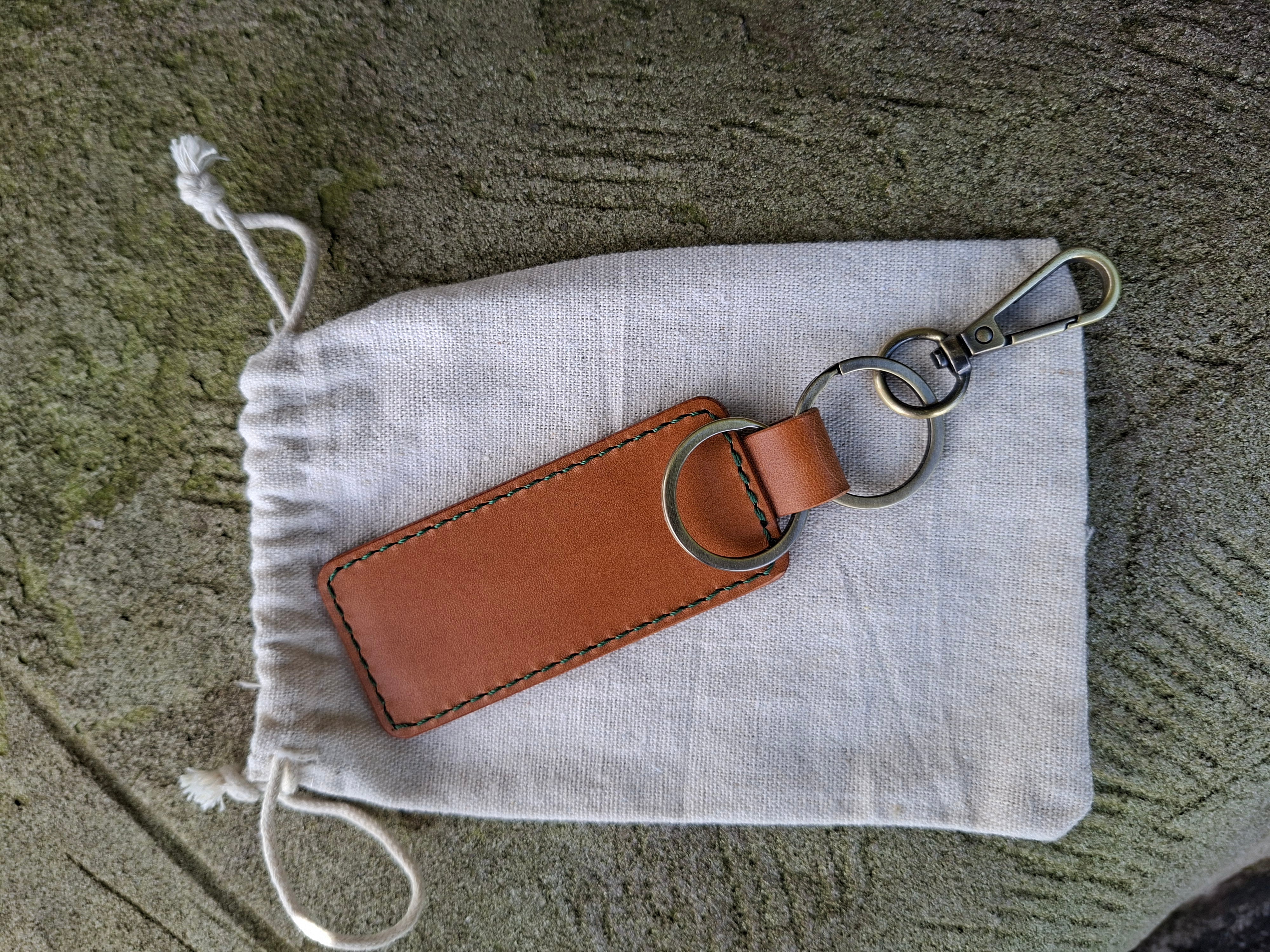 Keyring With Secret Cash Holder - Green Thread Buttero Leather