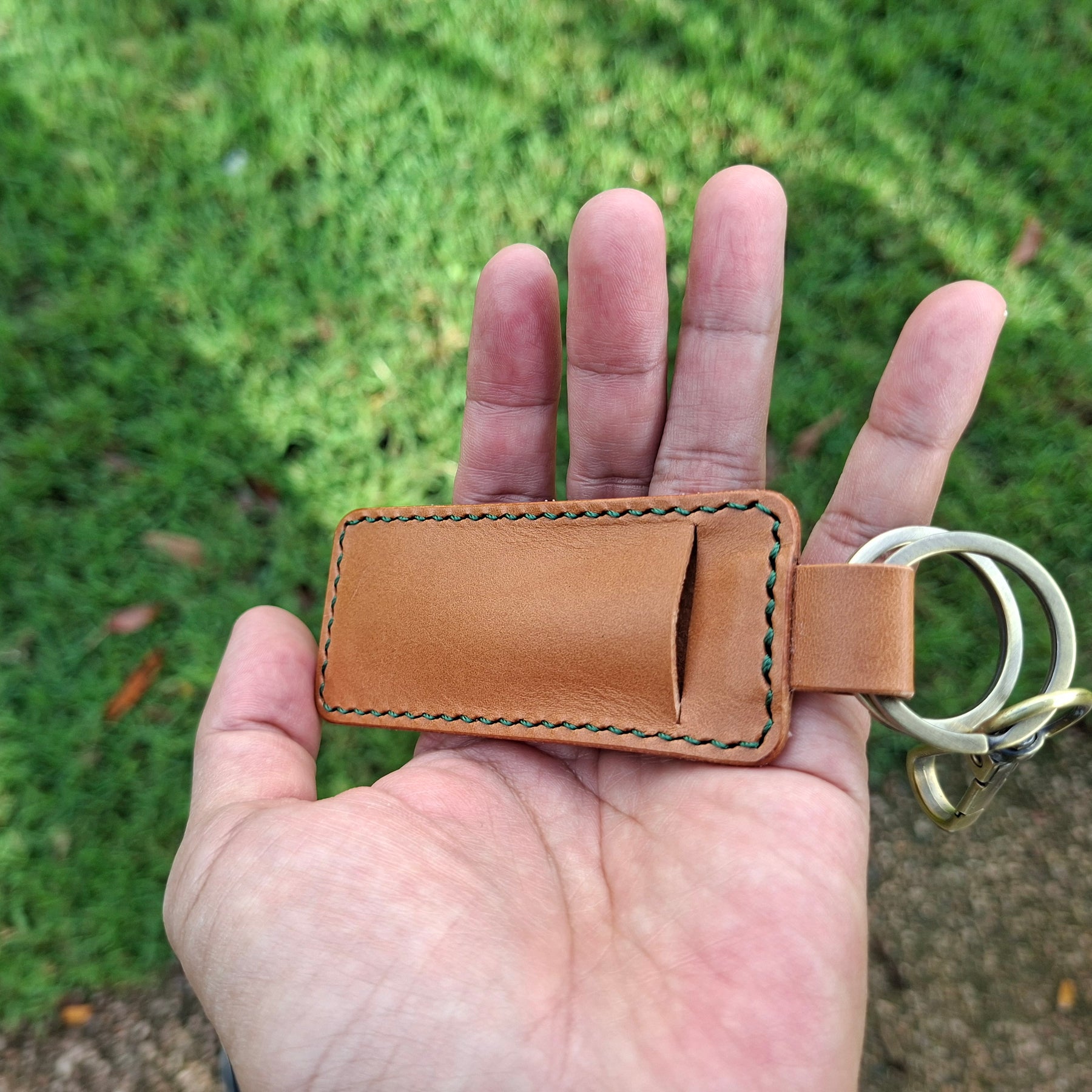 Keyring With Secret Cash Holder - Green Thread Buttero Leather