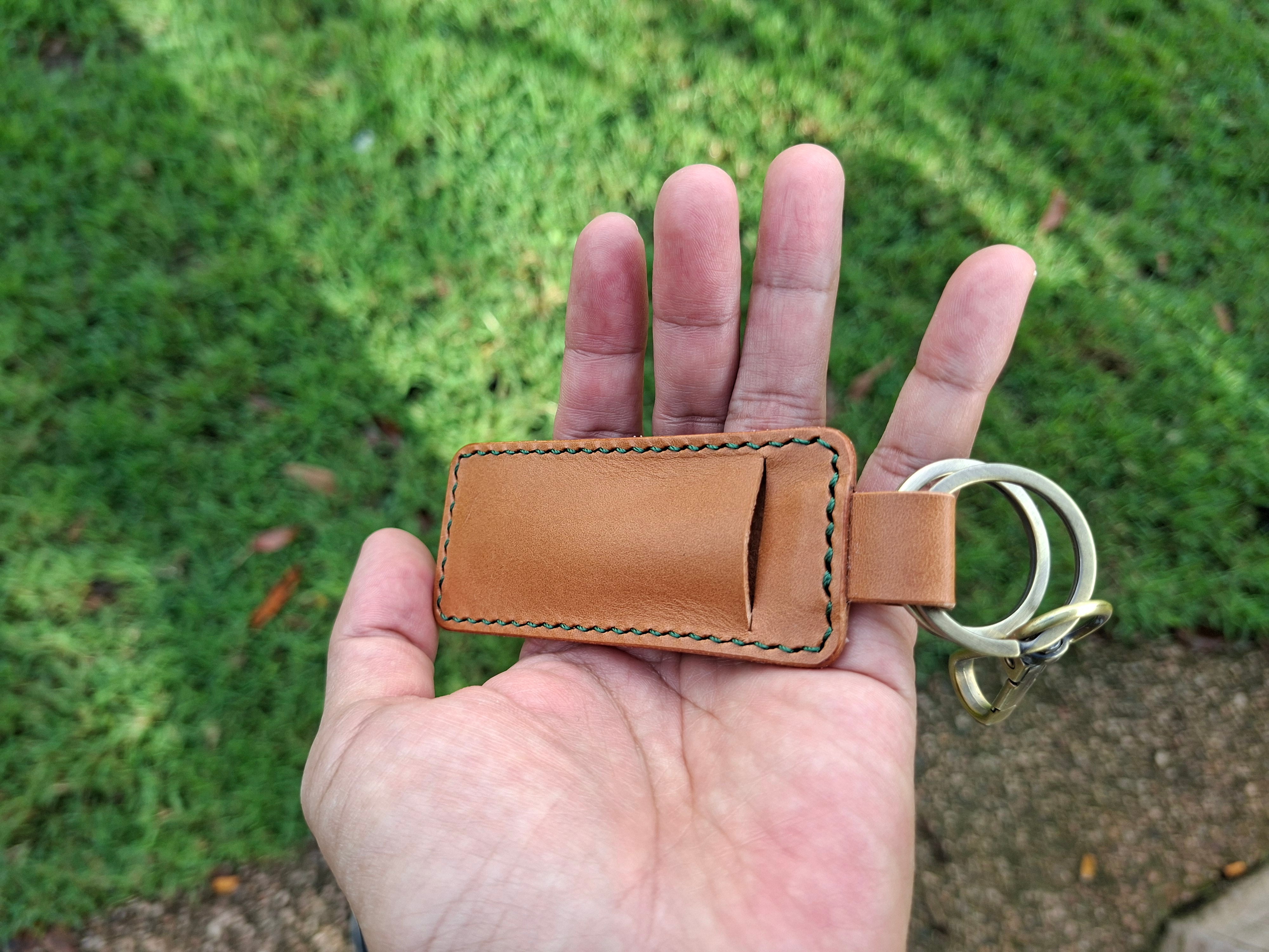 Keyring With Secret Cash Holder - Green Thread Buttero Leather
