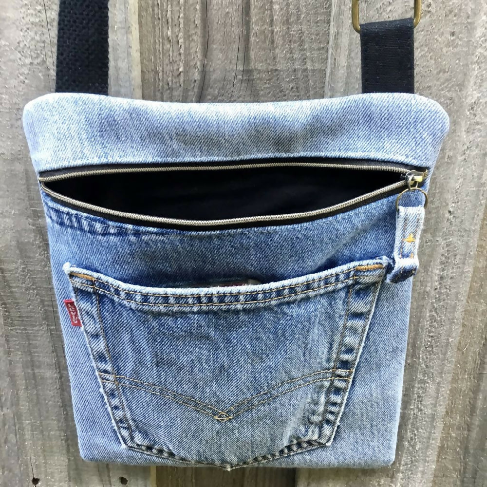 denim_crossbody_06d