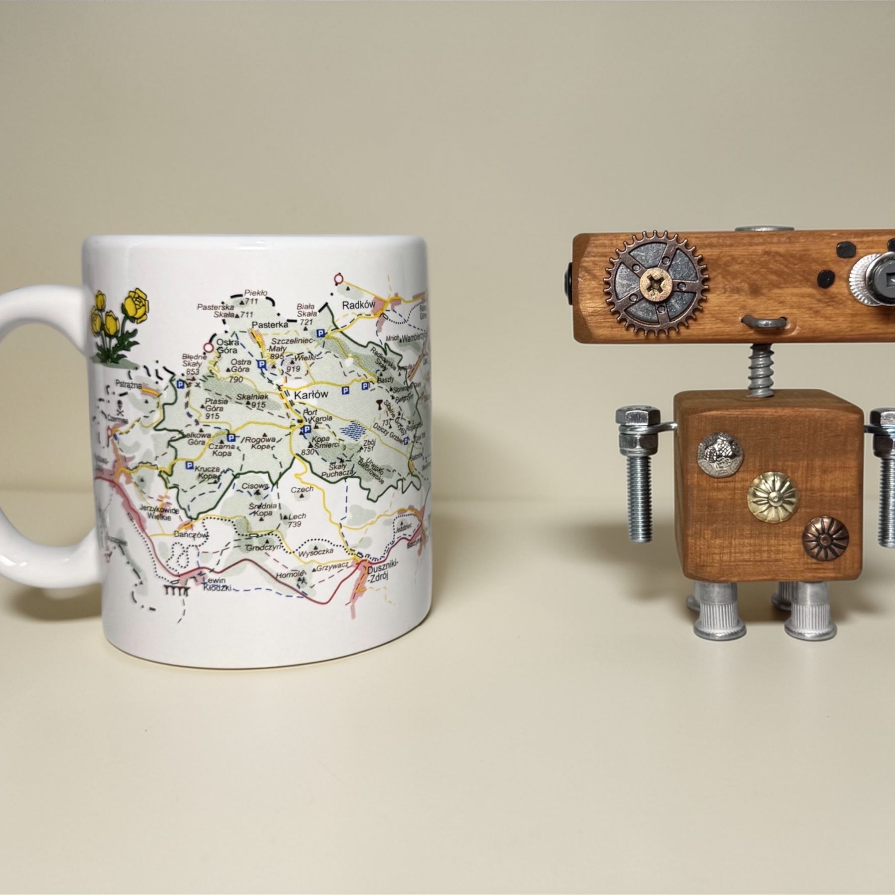 Rupert - Wooden Steampunk Robot