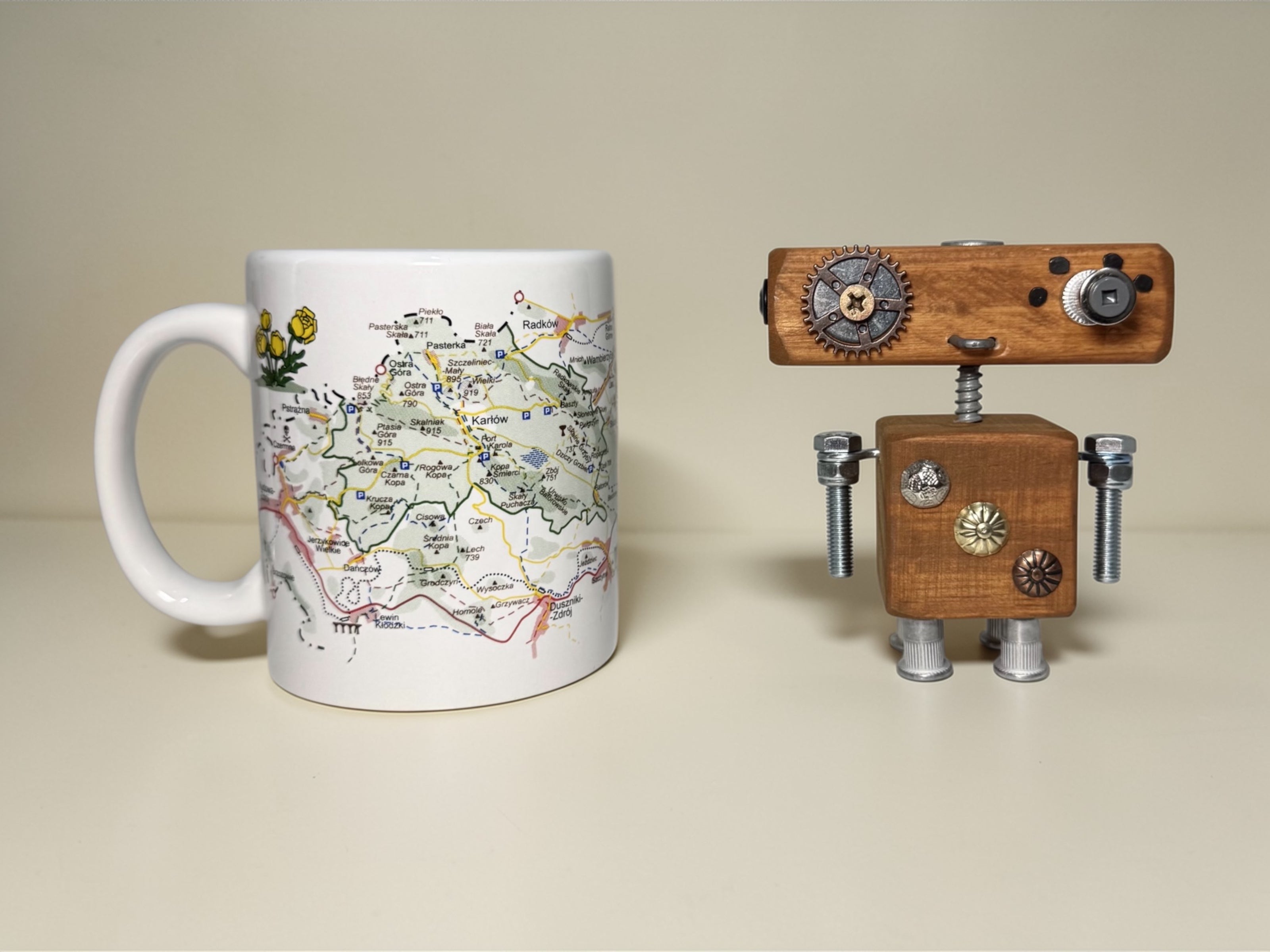 Rupert - Wooden Steampunk Robot