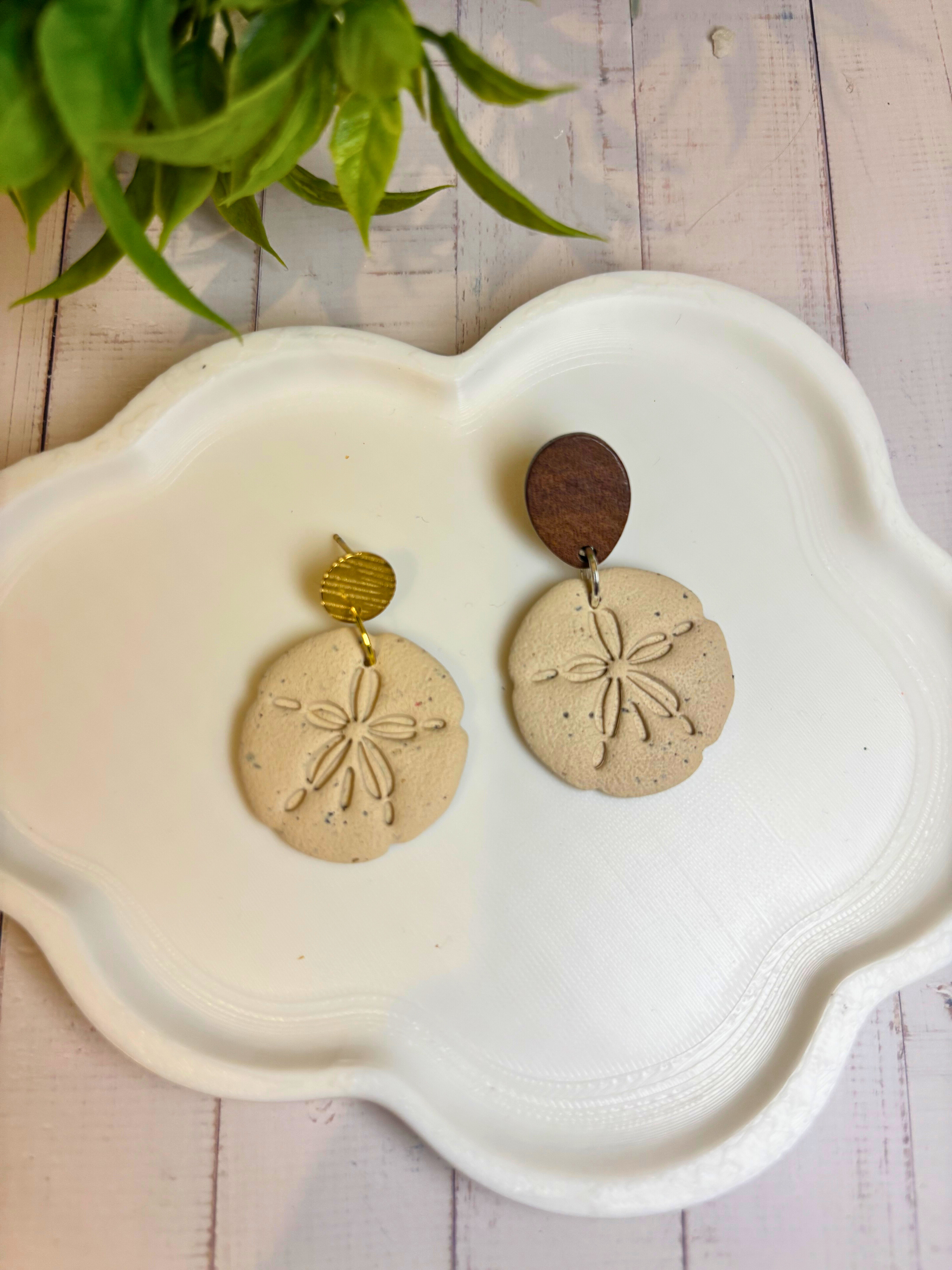 Seaside Stories | Sand Dollar Dangle Earrings