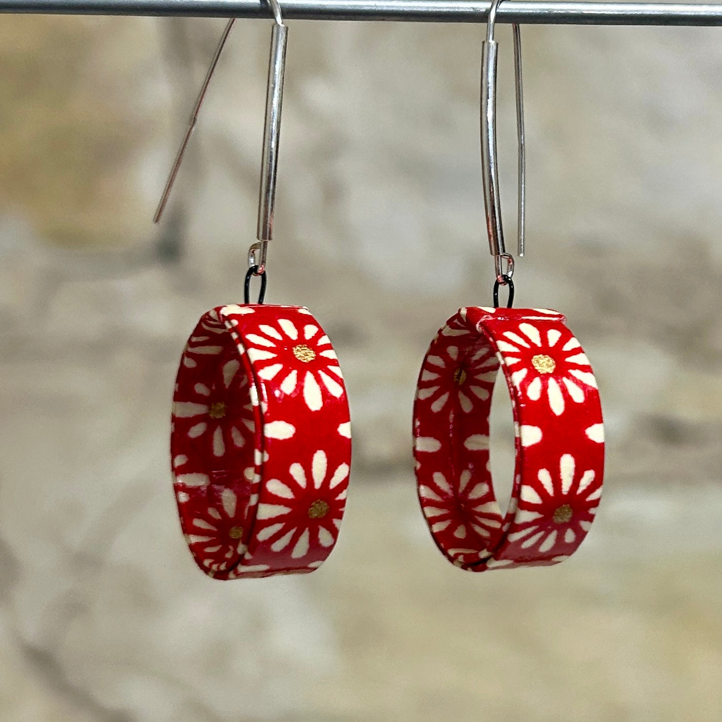 Red White Japanese Paper Earrings: Dia. 2.5cm x L 5.5cm