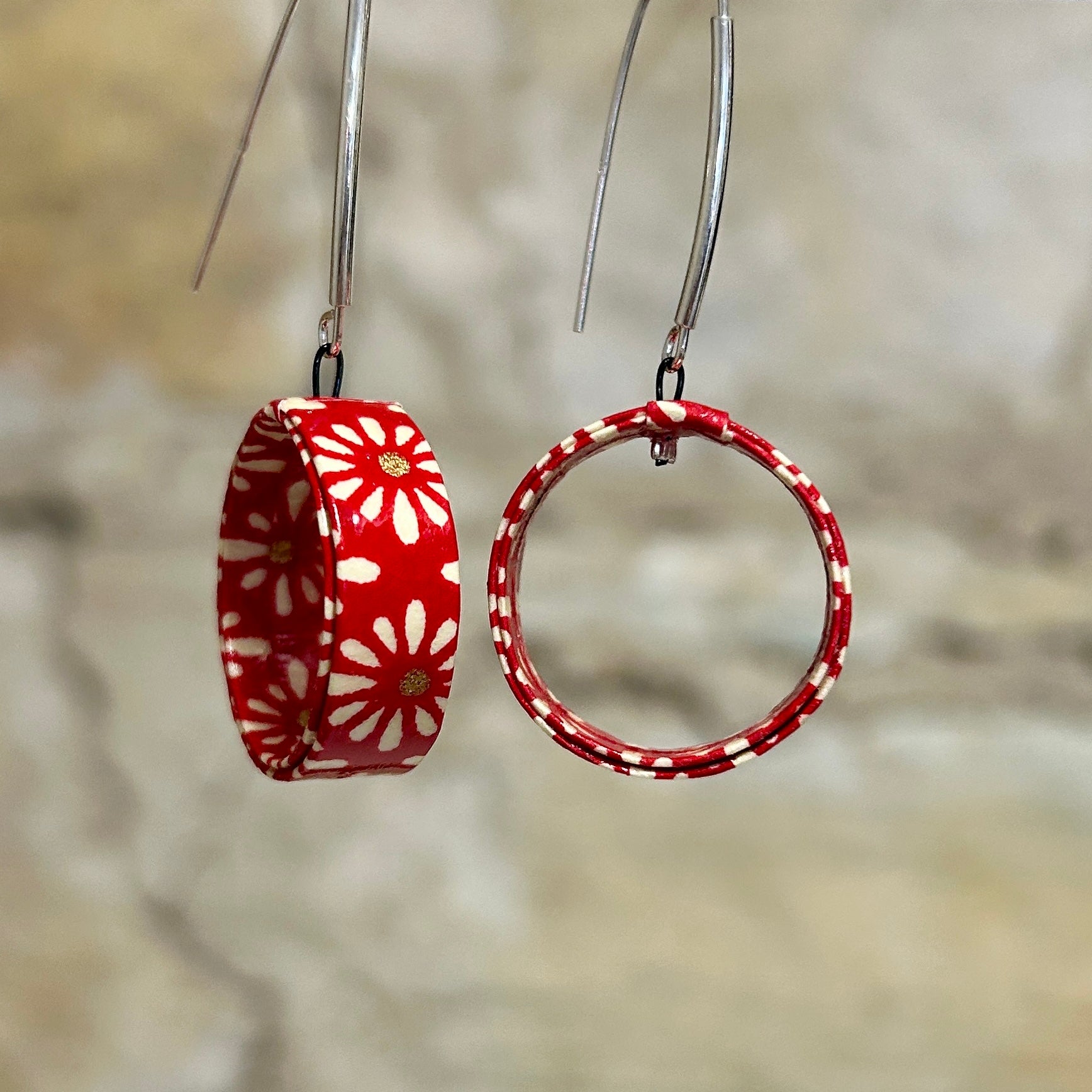 Red White Japanese Paper Hoop Style Earrings: Dia. 2.5cm x L 5.5cm