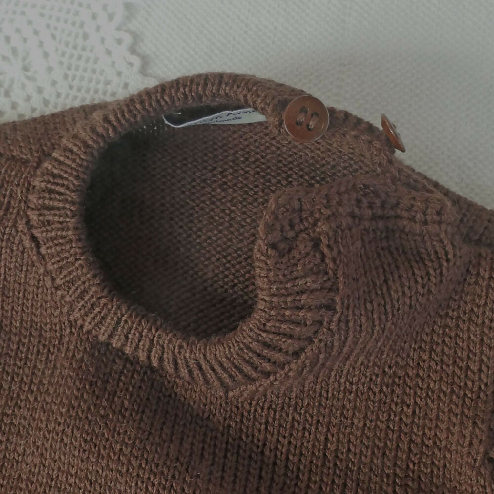 web-LMC_4420-neck-open