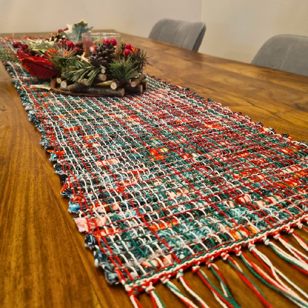 australian-artist-handmade-handwoven-christmas-bauble-tree-fabric-table-runner-5