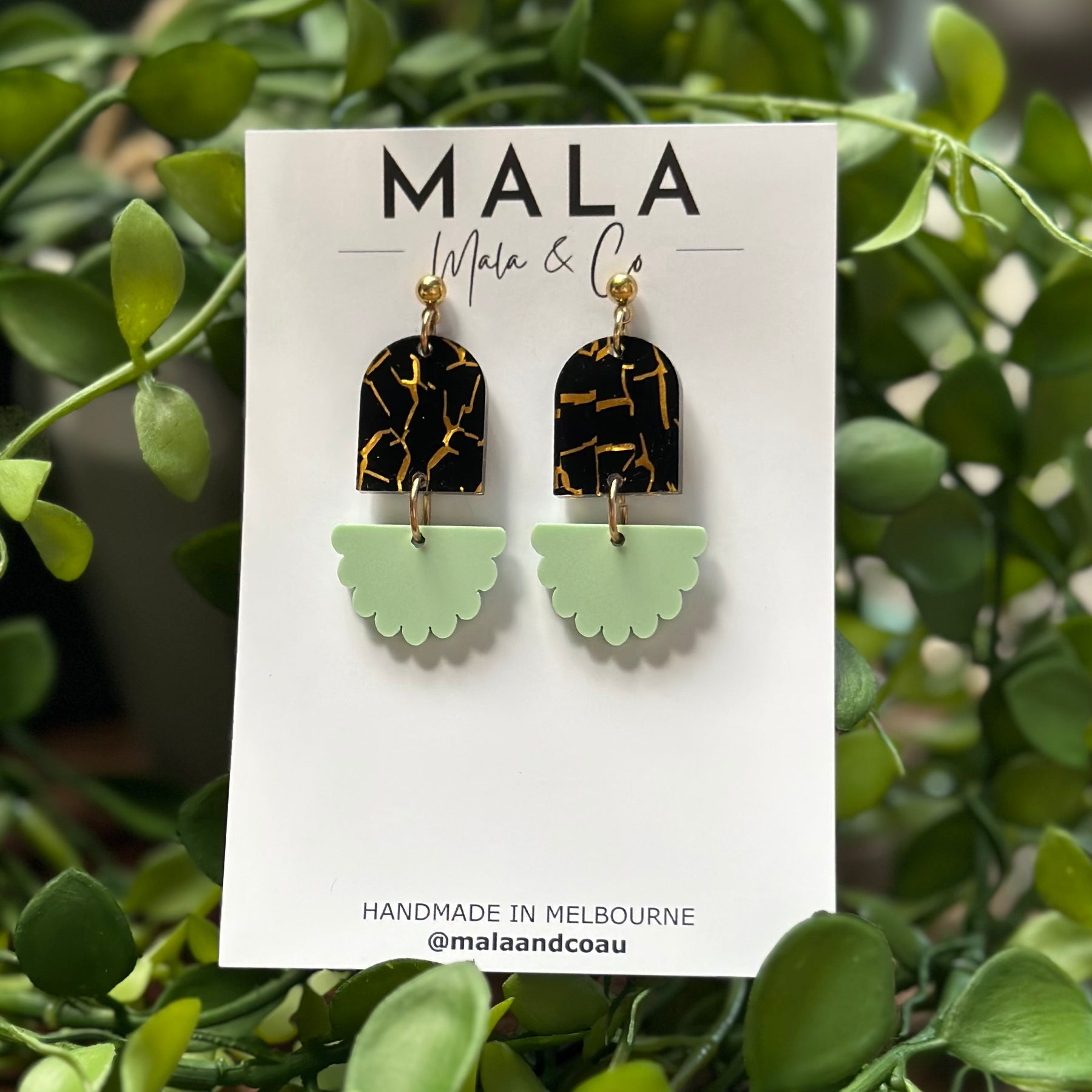 Nada Dangles
