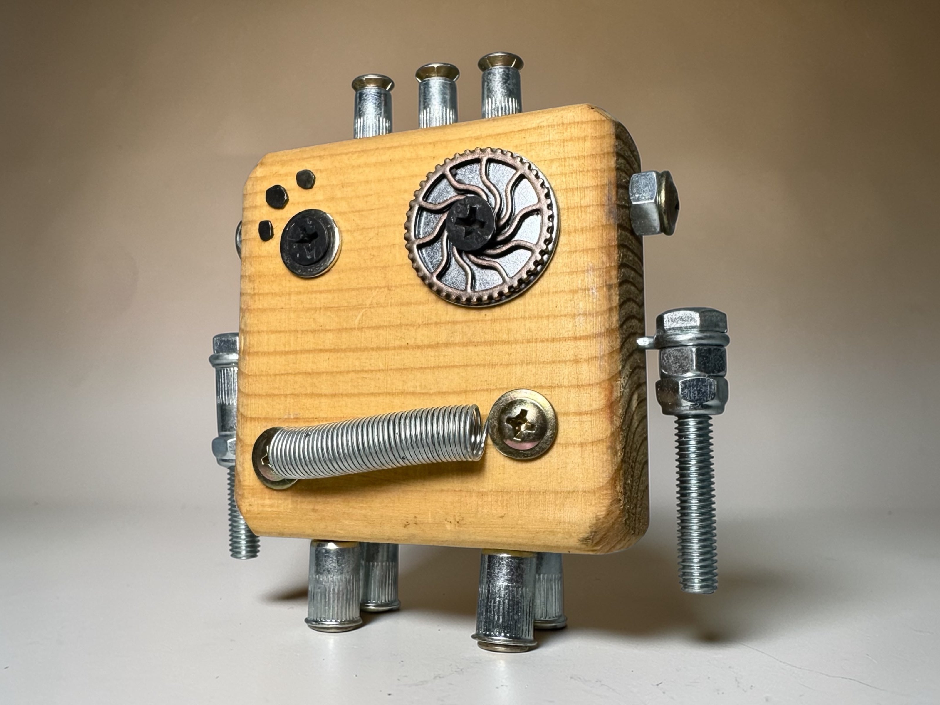Winfred - Wooden Steampunk Robot