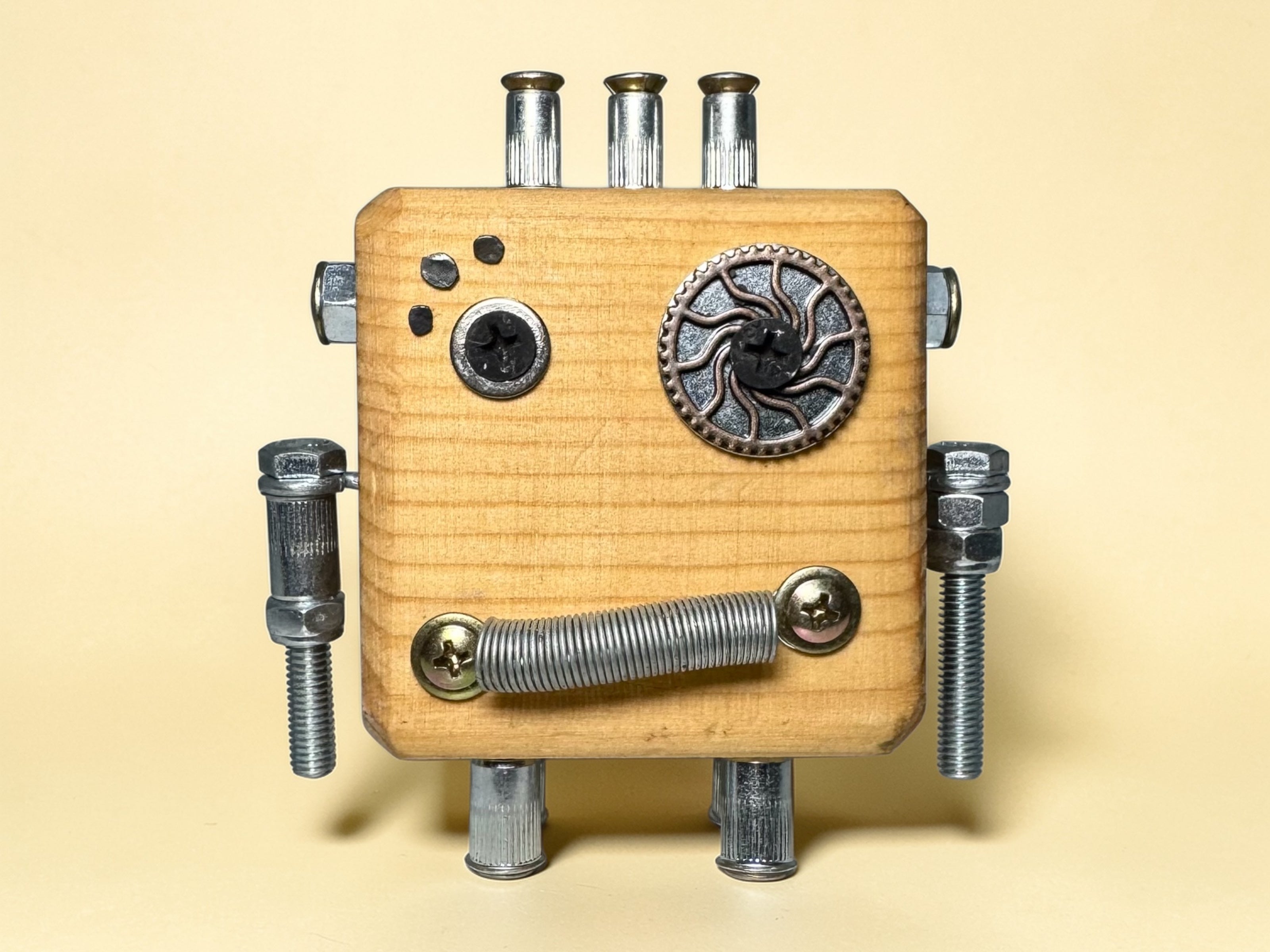 Winfred - Wooden Steampunk Robot