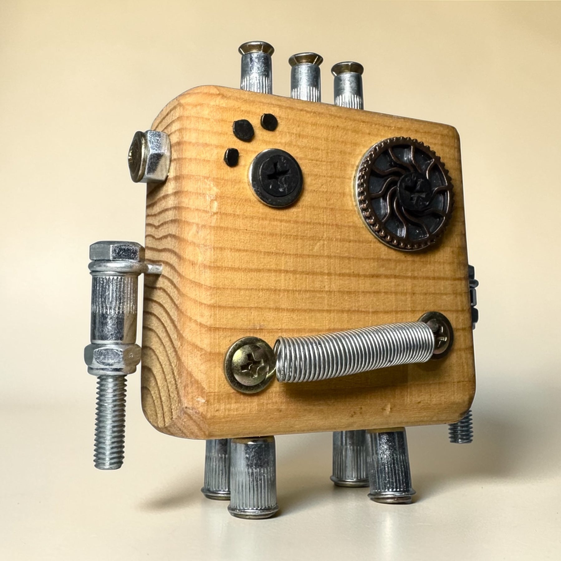 Winfred - Wooden Steampunk Robot