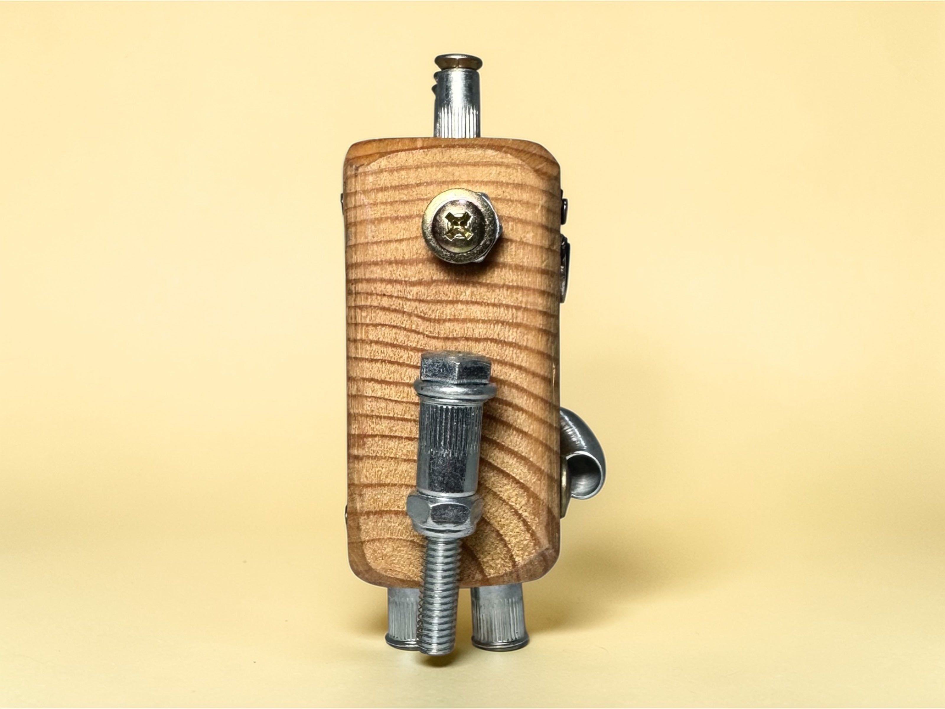 Winfred - Wooden Steampunk Robot