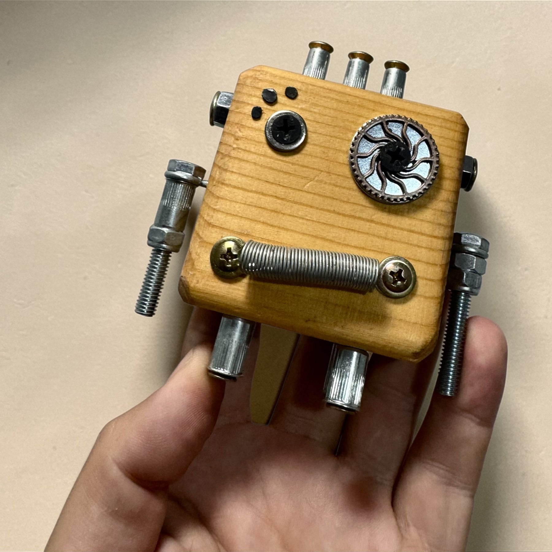 Winfred - Wooden Steampunk Robot