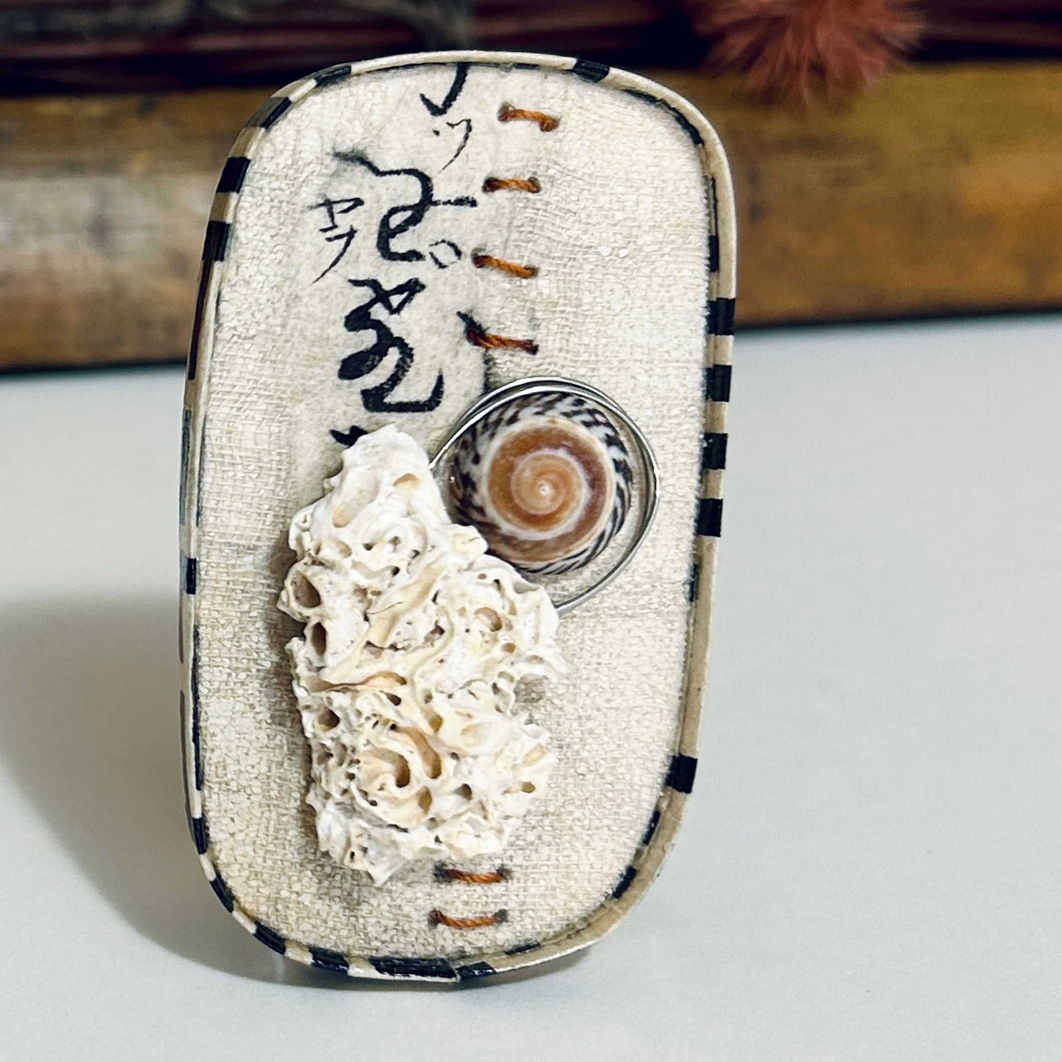 Brooch Shell & Textile Neutral Colours: BE-48