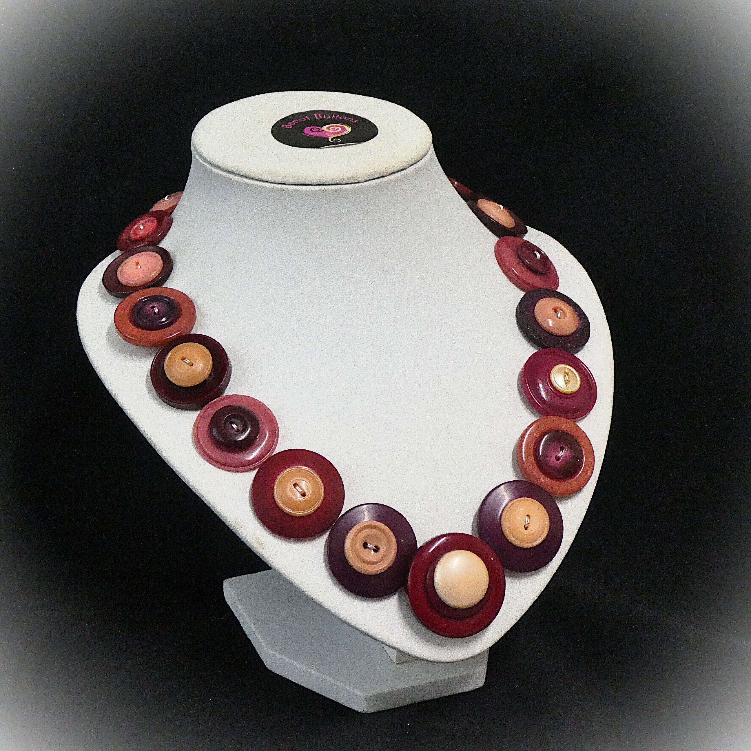 Button necklace - Burgundy Bliss