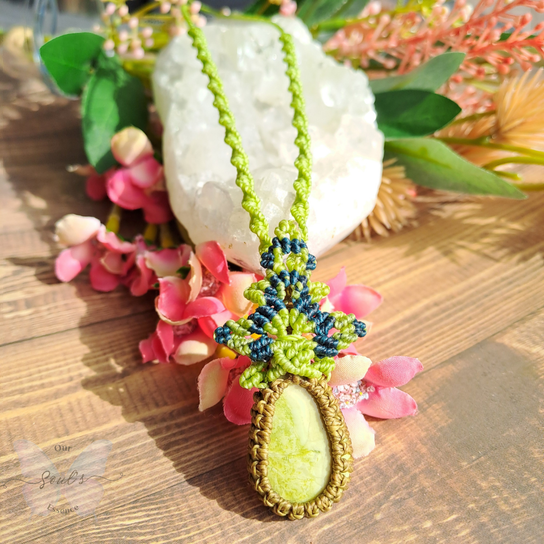 Lemon Chrysoprase Micro Macramé Necklace