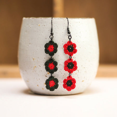 String of daisies micro-crochet earrings - bright red and black