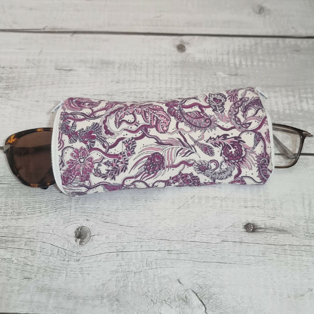 Upcycled double glasses pouch - purple feathers