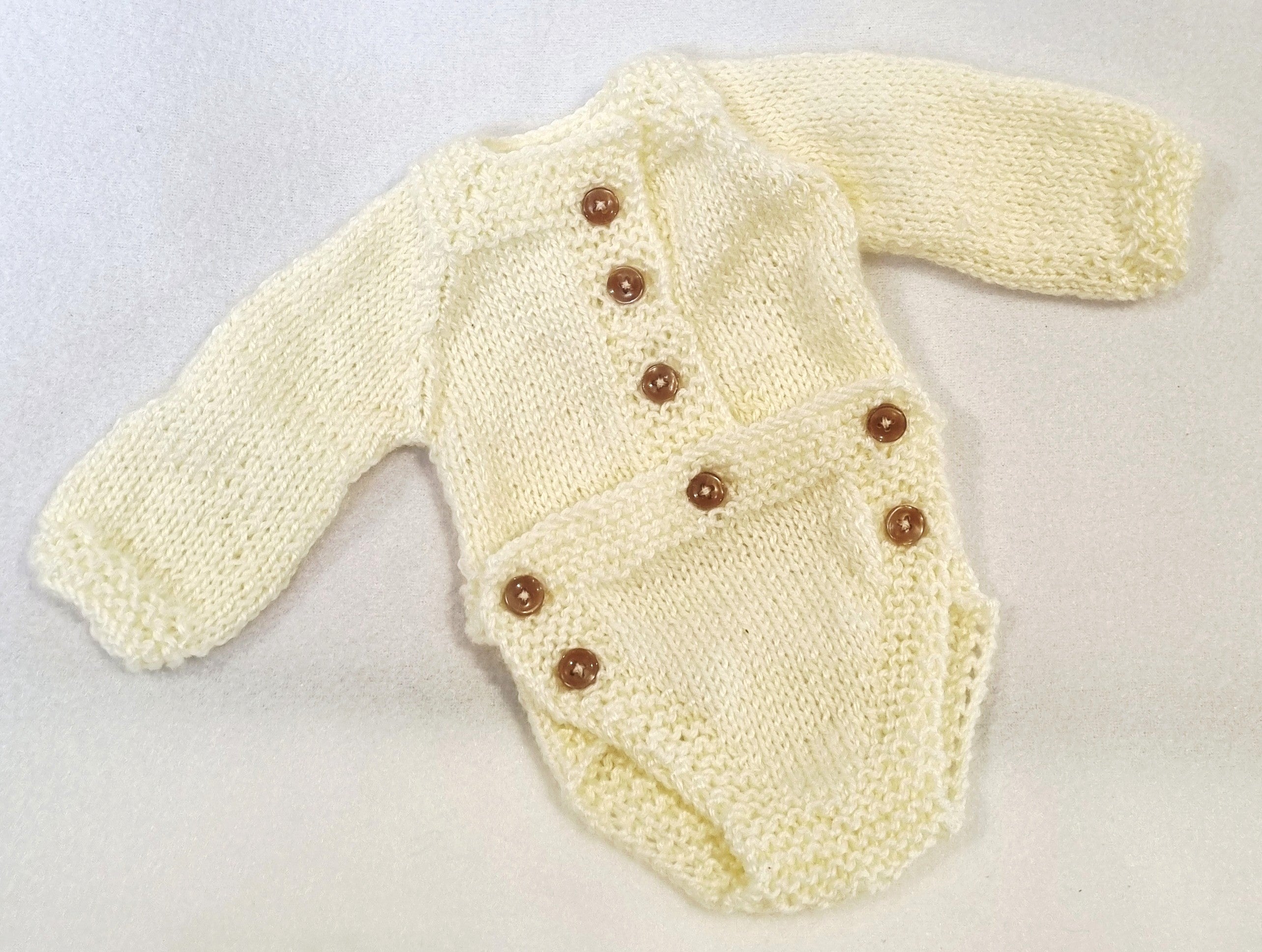 Hand knitted 3 piece Reborn Baby/Premmie hand knitted outfits - Newborn gift set - BB01