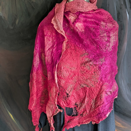 Shawl-Nuno Felt-Kiss Me-Merino and Silk