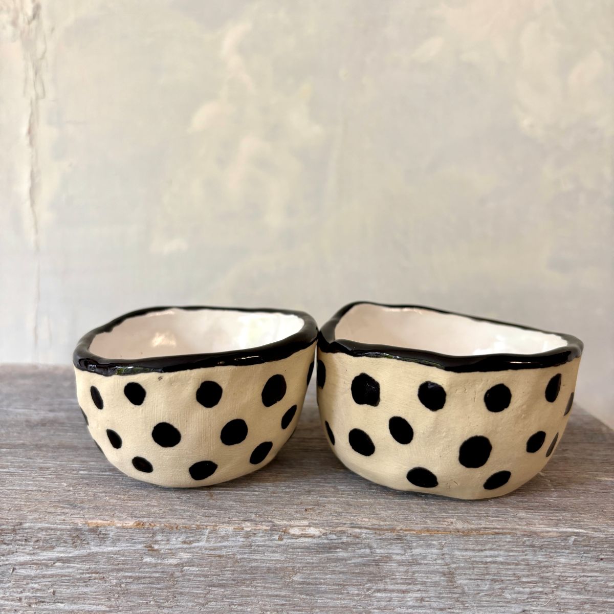 Two small trinket bowls in black & white