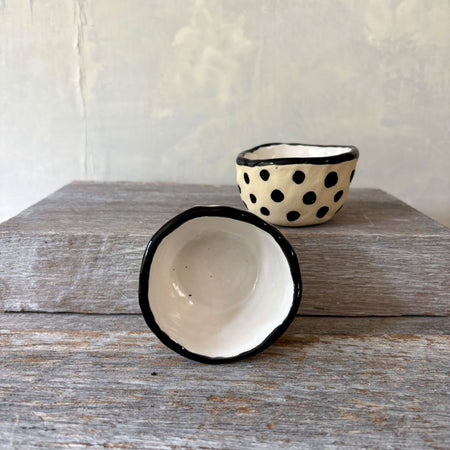 Two small trinket bowls in black & white