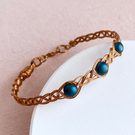 Braided copper wire bracelet beaded blue