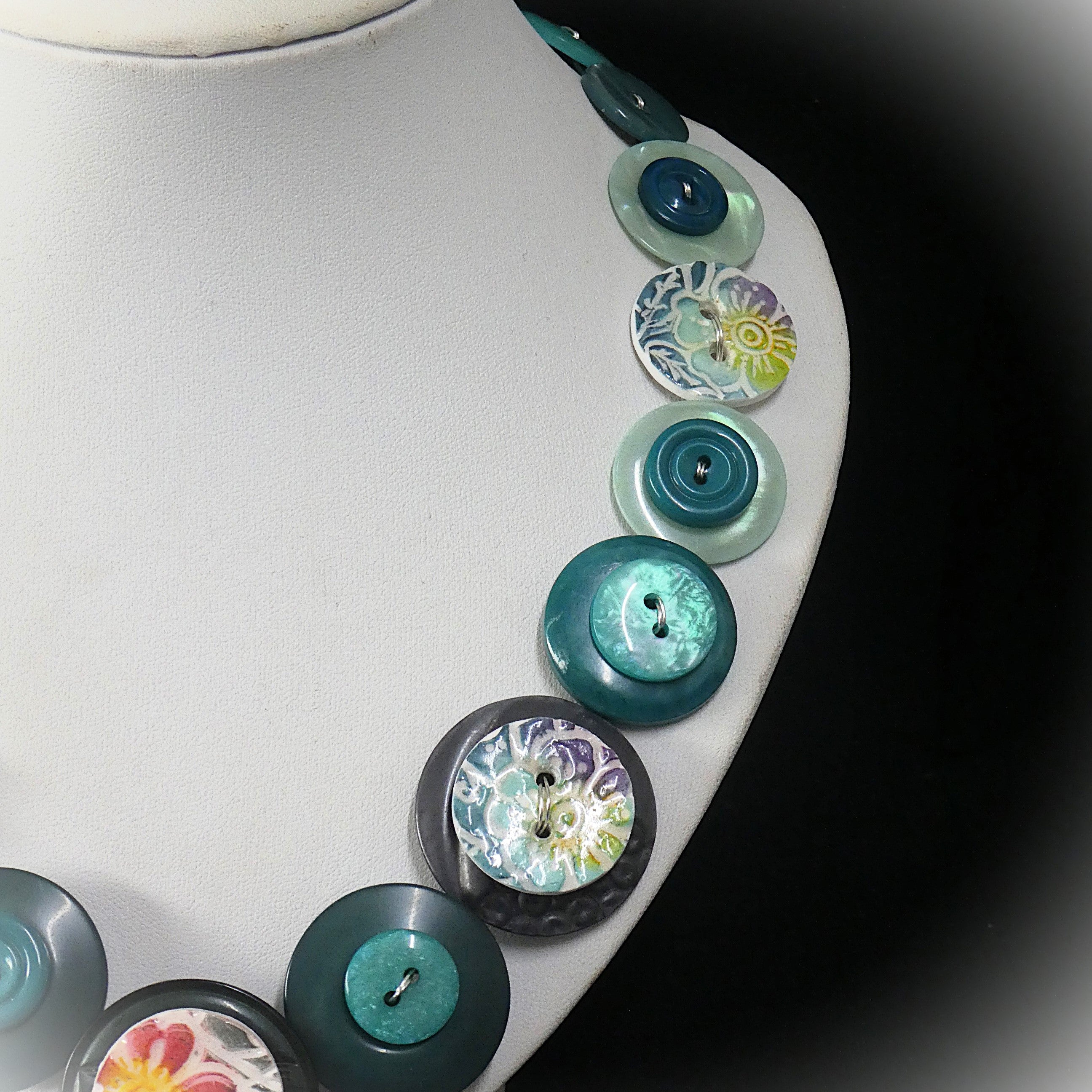 Button necklace and earrings - Blue Lagoon