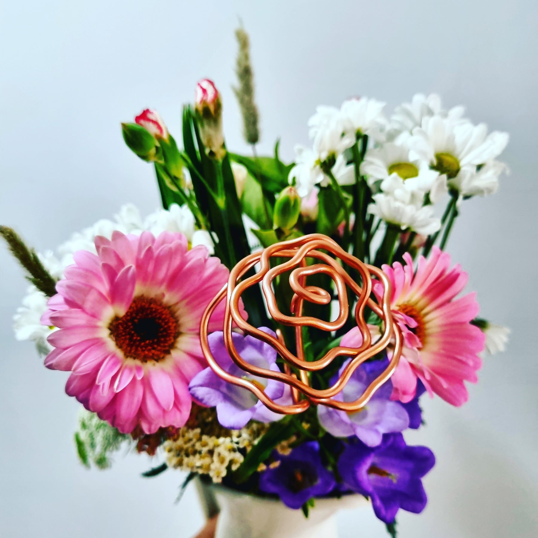 Everlasting Wire Rose | Handmade Metal Rose Flower | Custom Colour Forever Rose | Anniversary Gift | Single Stem Wire Flower Sculpture