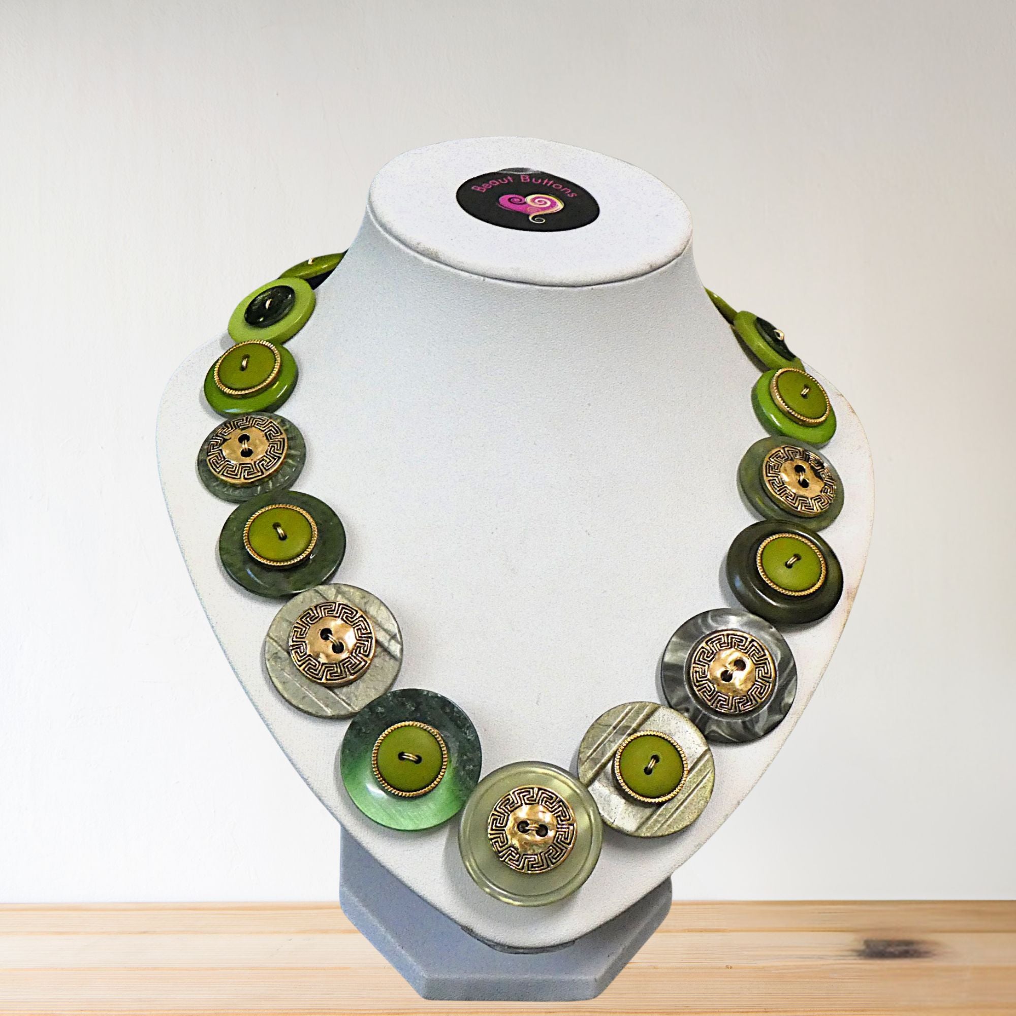 Button necklace - Green and Gold