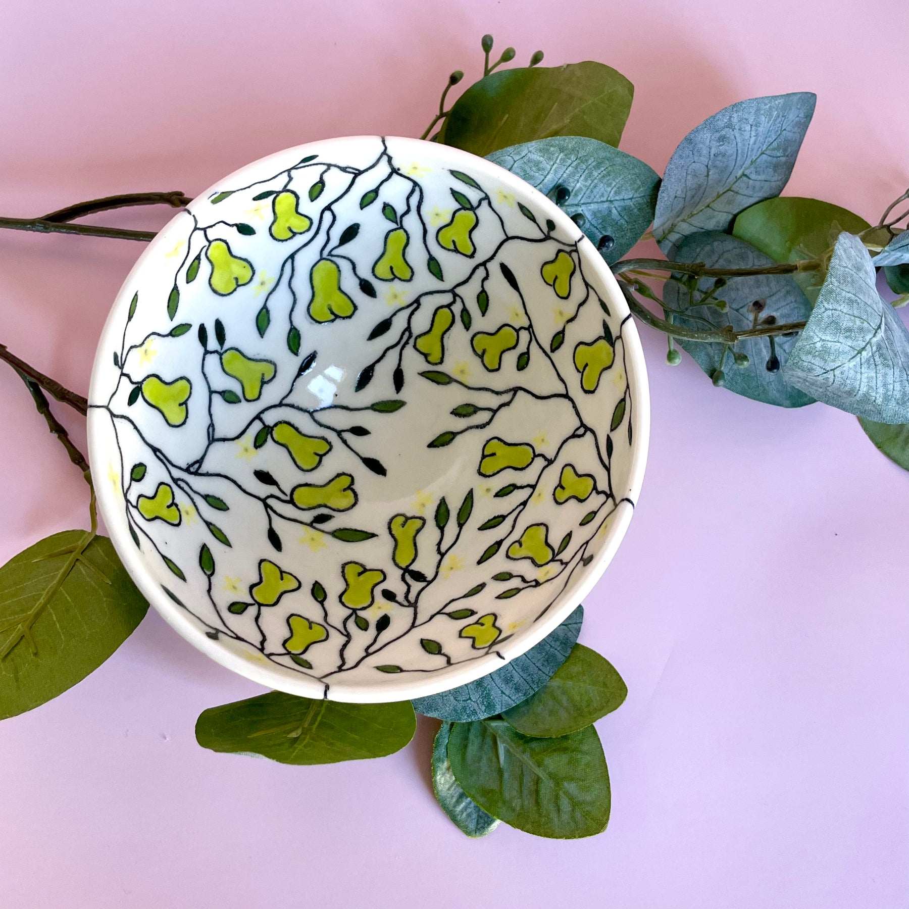 Small porcelain bowl with pear design