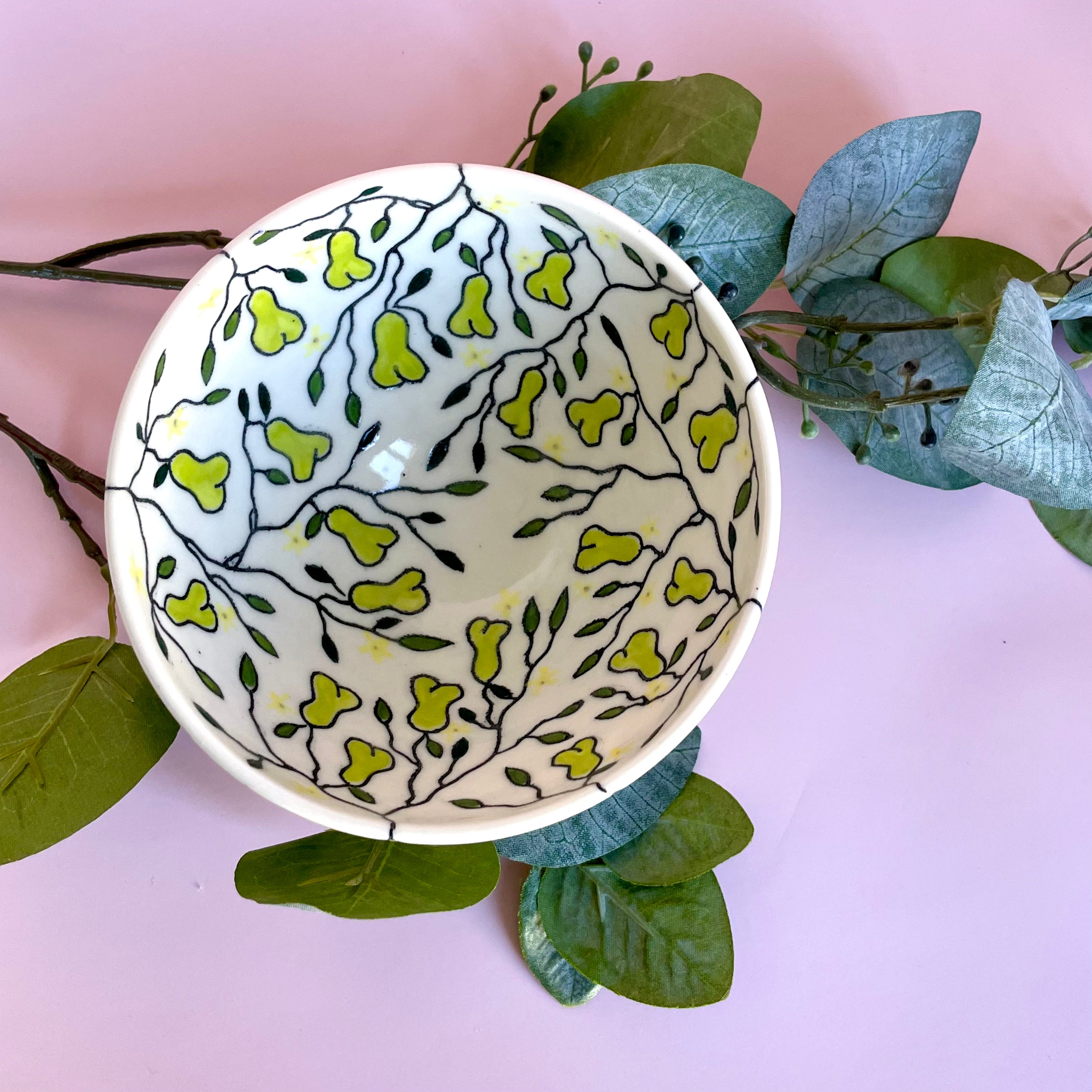 Small porcelain bowl with pear design