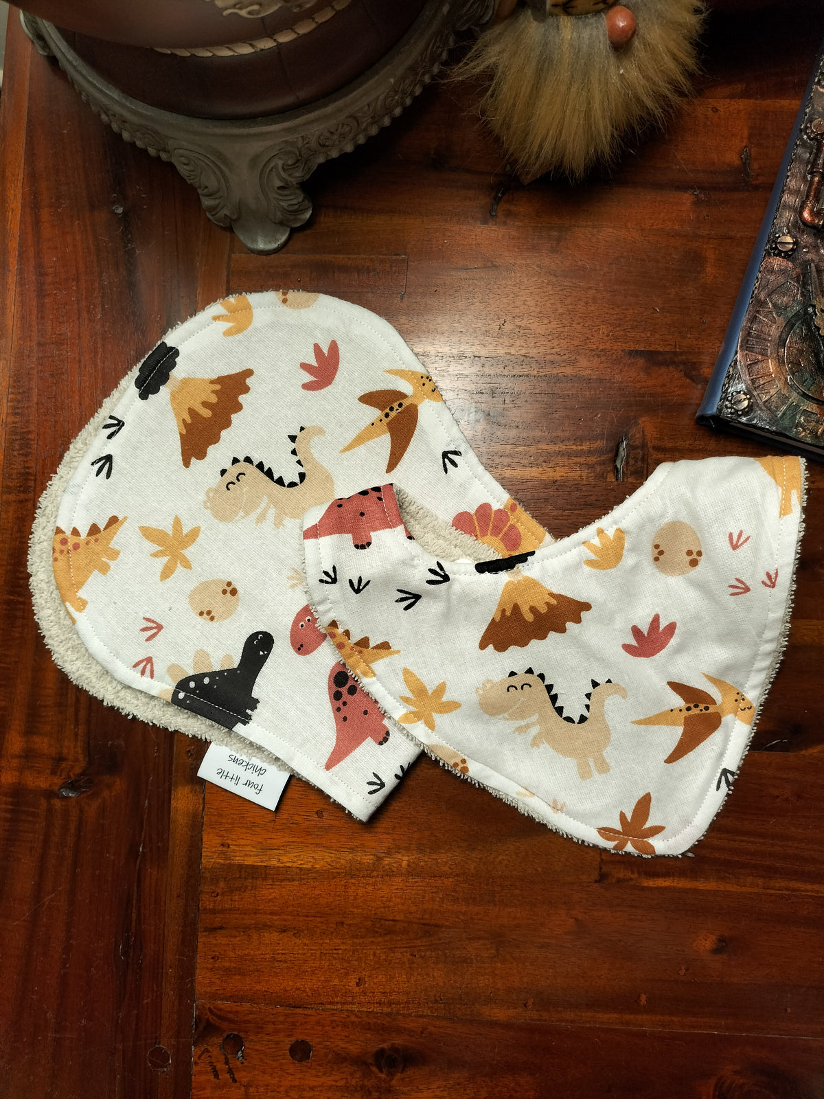 DINOSAURS GIFT SET