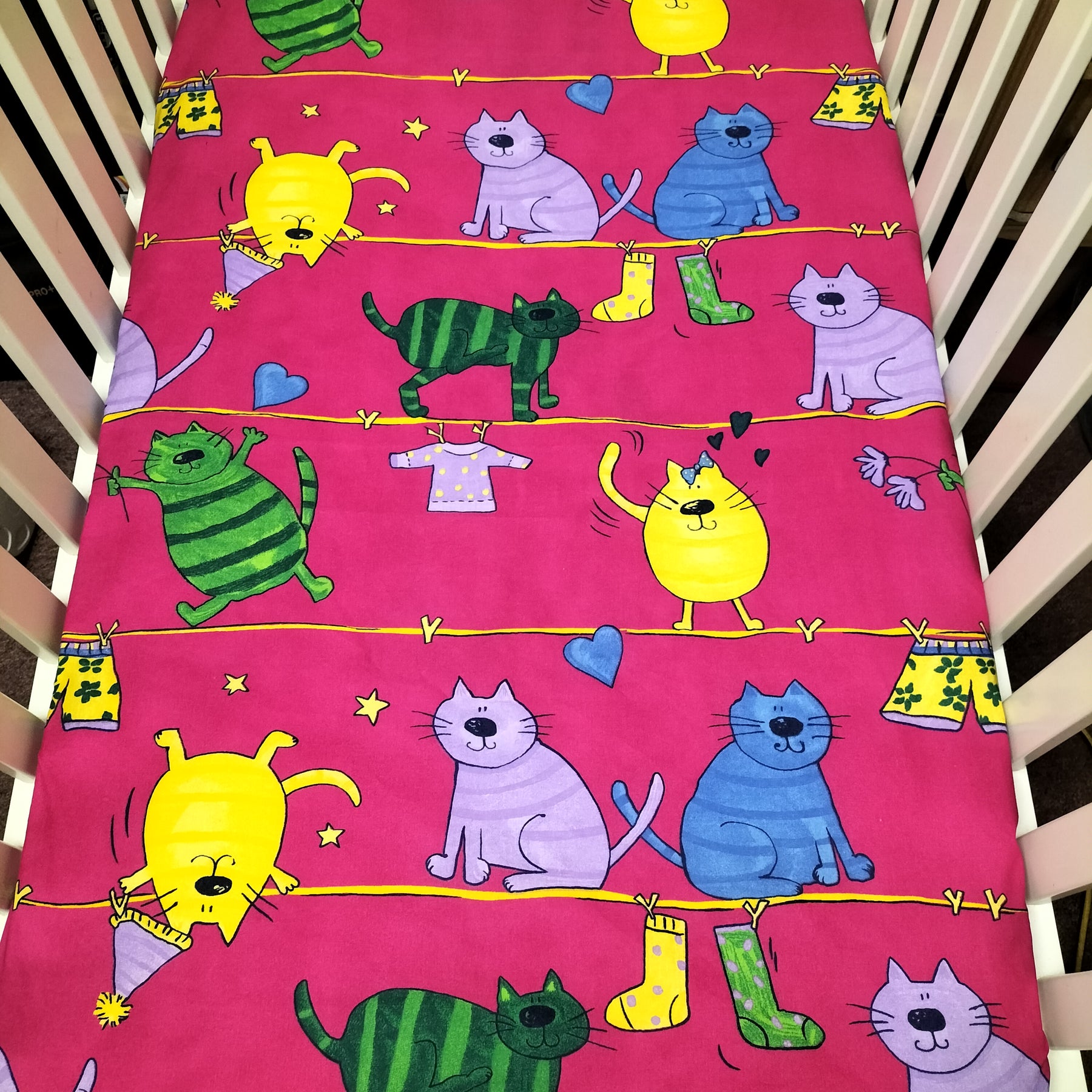 FITTED COT SHEET - CATS