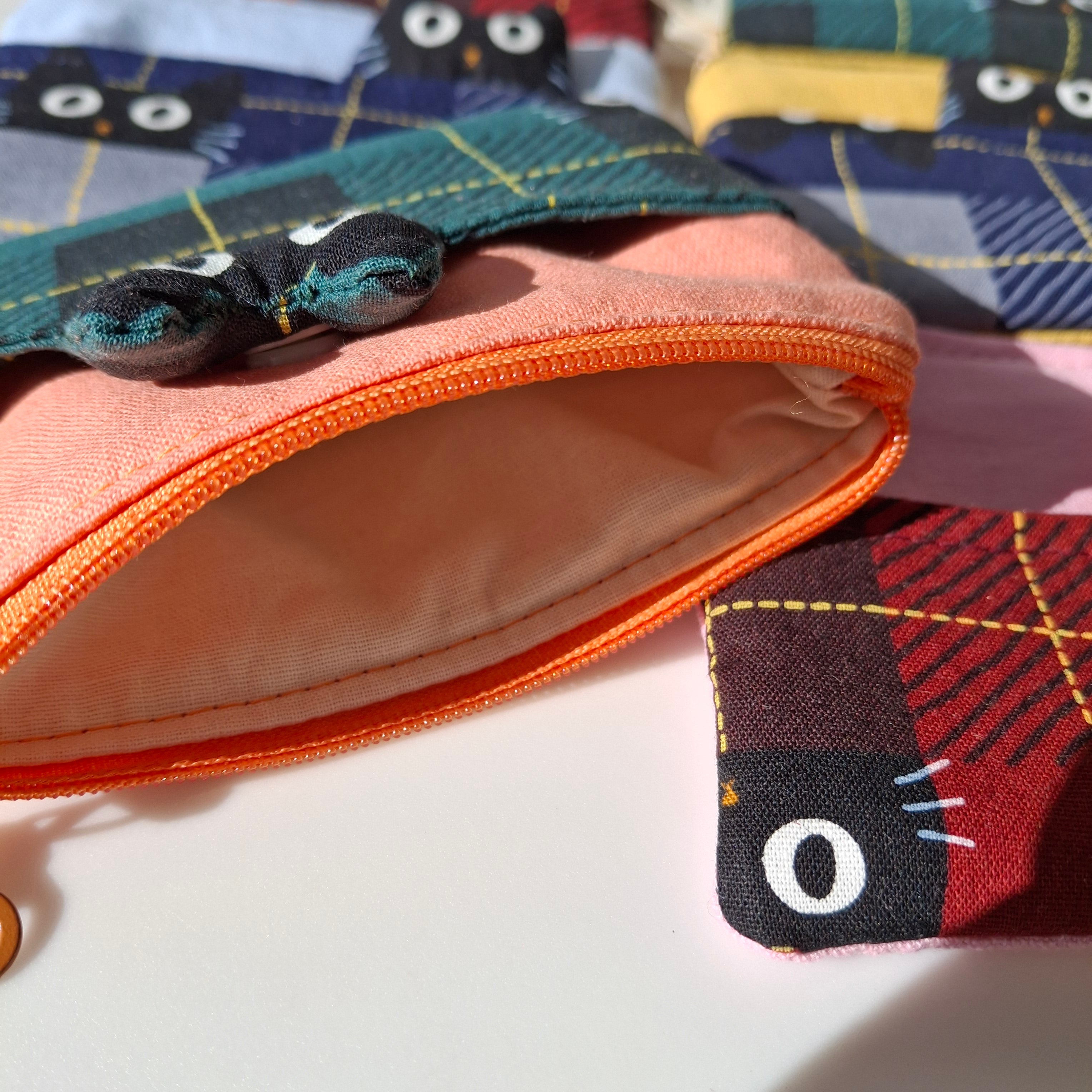 Peekaboo Card Purse