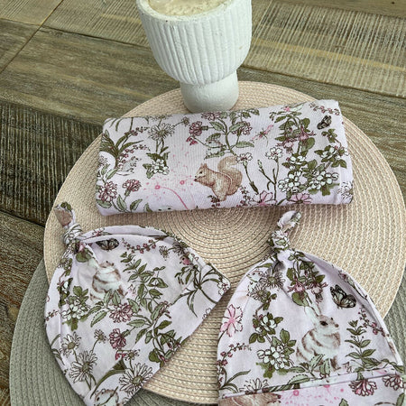 Baby wrap and matching hats