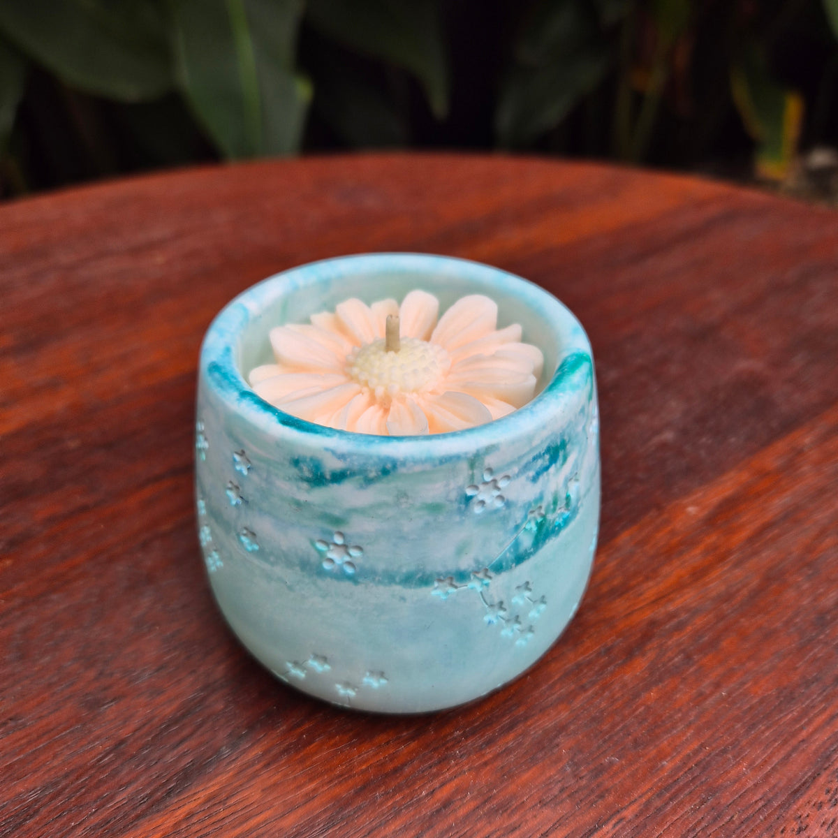 Aqua concrete tub candle with soy wax and sandalwood fragrance