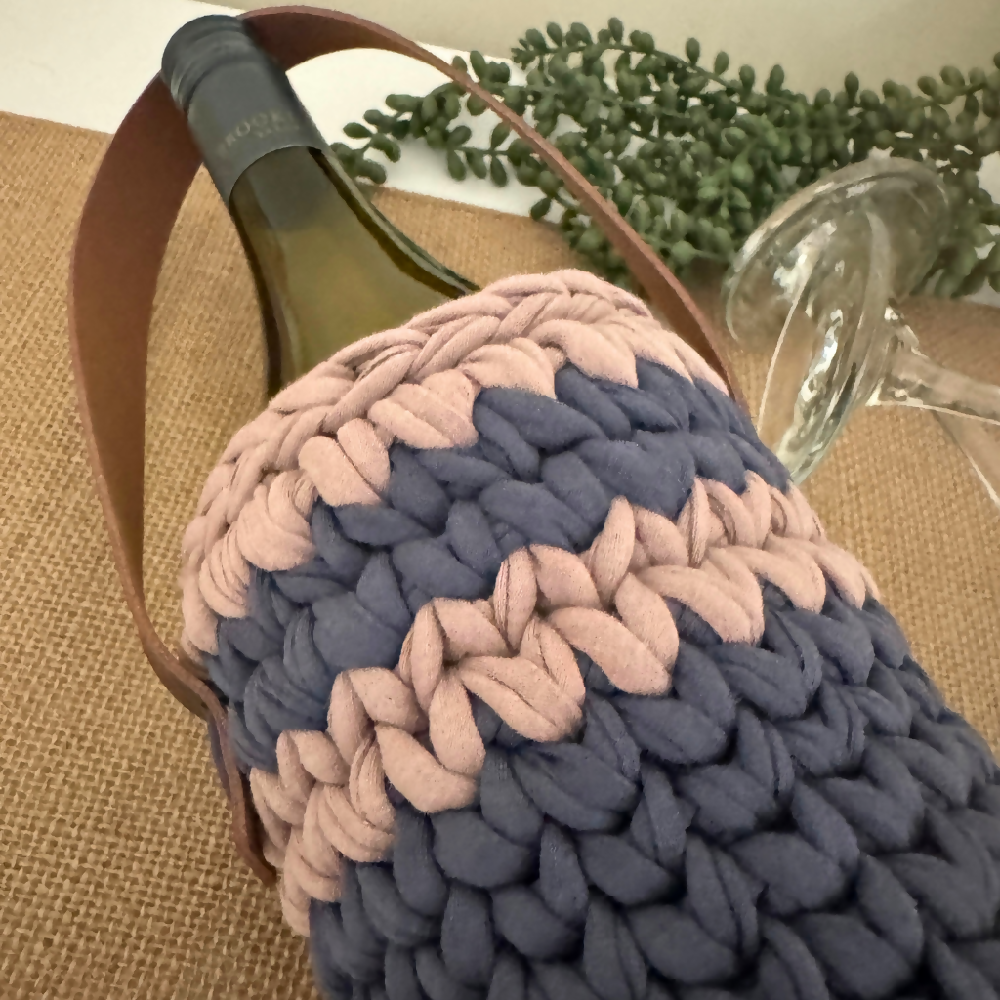 Handmade-wine-tote-blue-hazelnut-layers-up-close