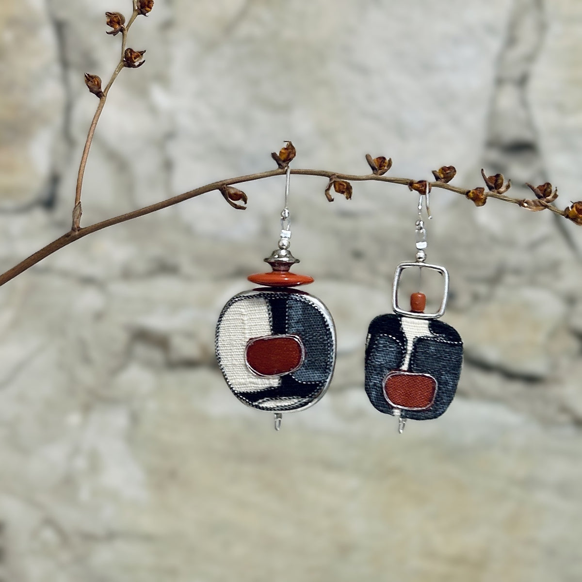 Earrings Asymmetrical Charcoal Rust Black Beige Silver - EE-193