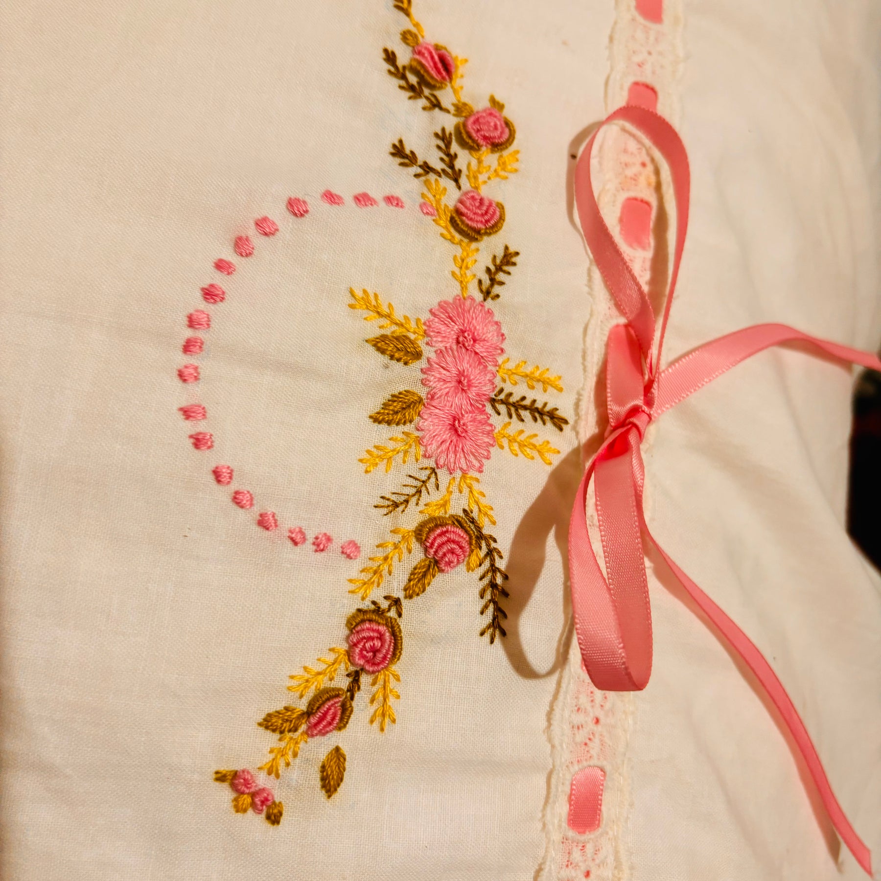 Set of 2 Personalized Floral Ribbon Pillow cases