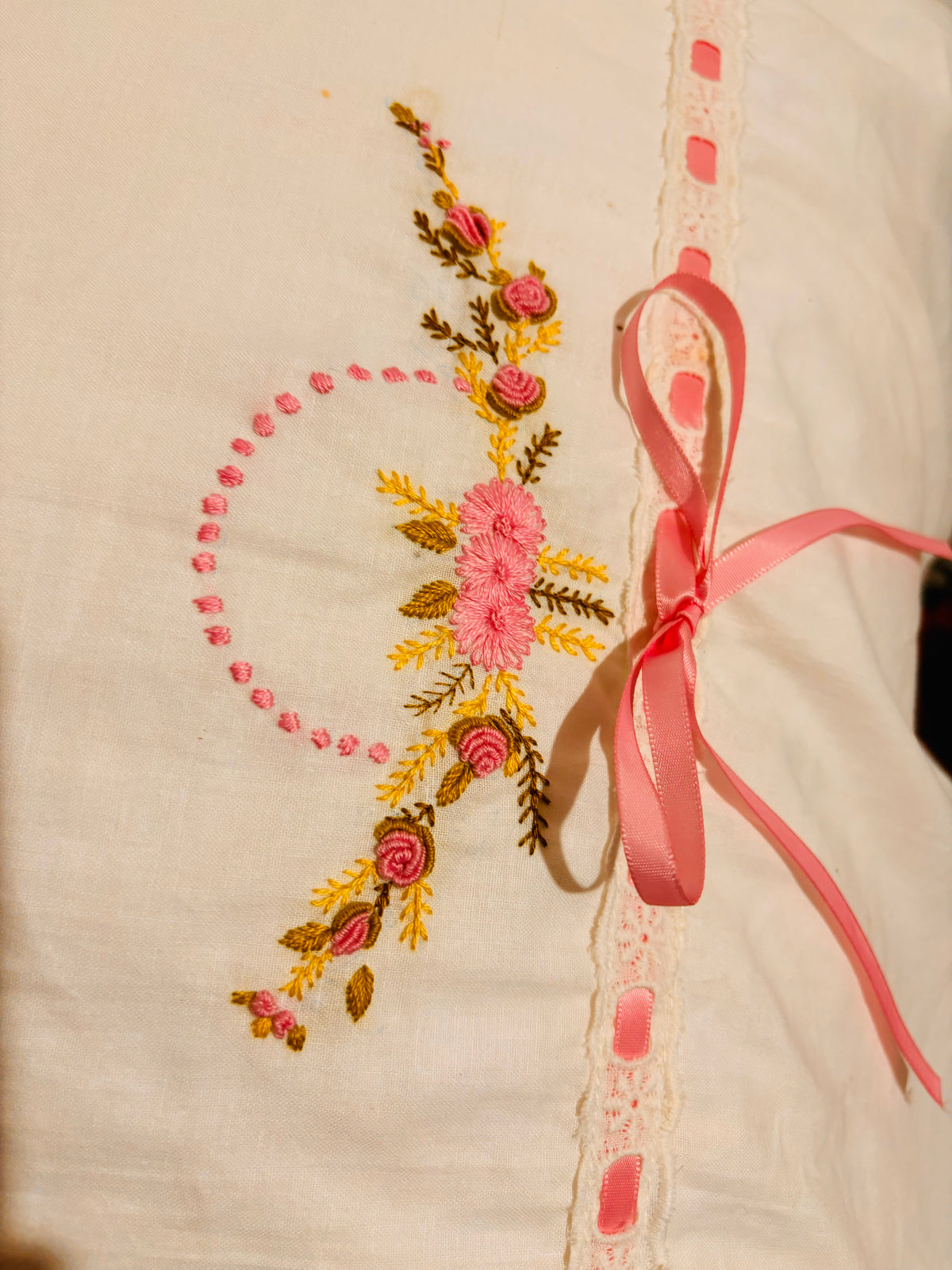 Set of 2 Personalized Floral Ribbon Pillow cases
