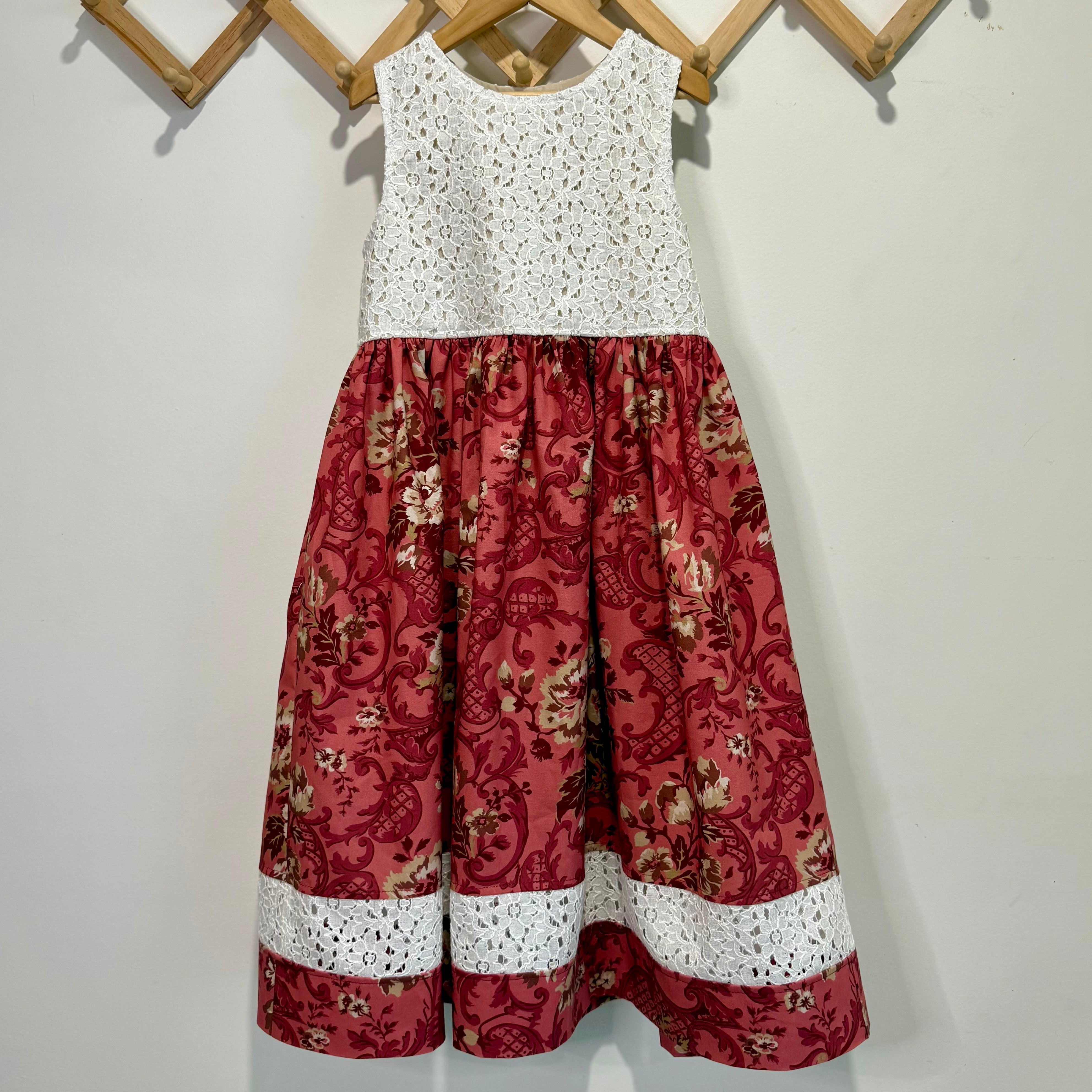 Vintage Lace & Floral Tea Party Dress – Size 8